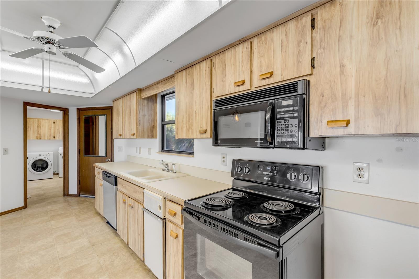 Single Family Residence at 824 EEL AVE, NEW SMYRNA BEACH, photo 9 of 99