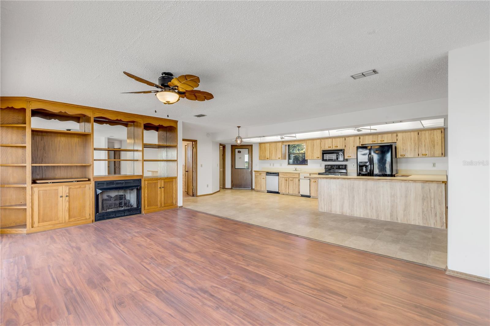 Single Family Residence at 824 EEL AVE, NEW SMYRNA BEACH, photo 11 of 99