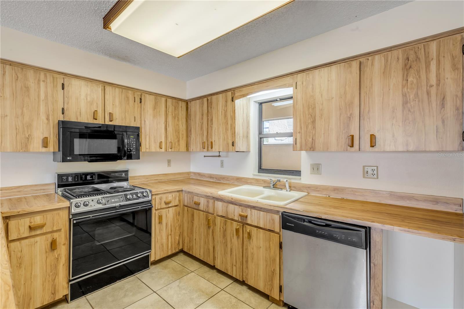 Single Family Residence at 824 EEL AVE, NEW SMYRNA BEACH, photo 38 of 99