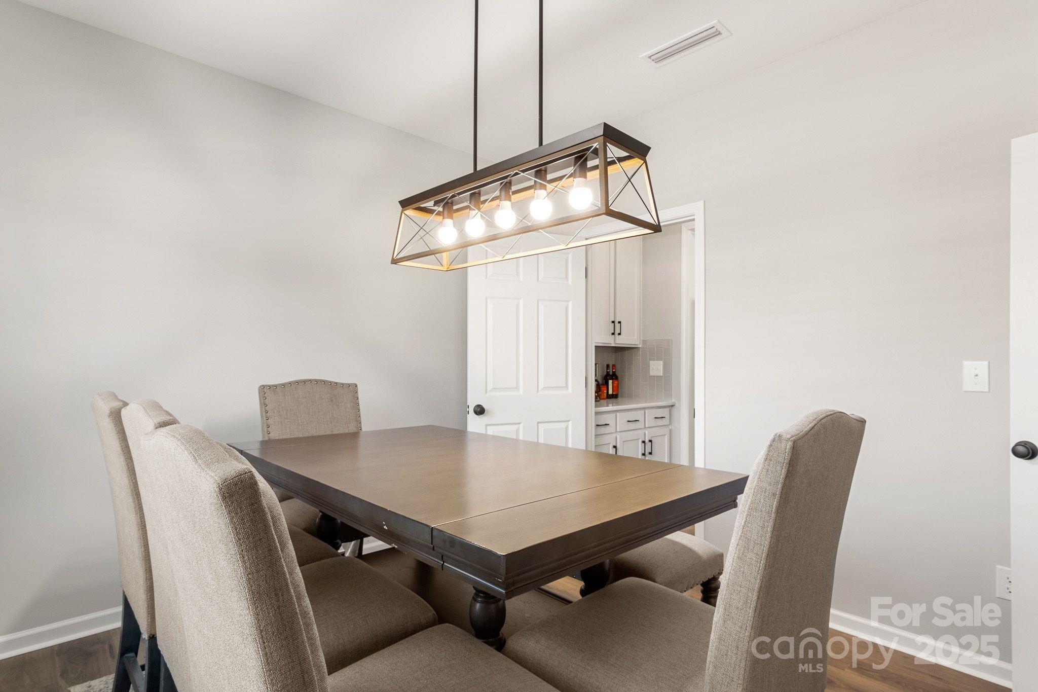 Single Family Residence at 838 Foxglove Lane, York, photo 6 of 44