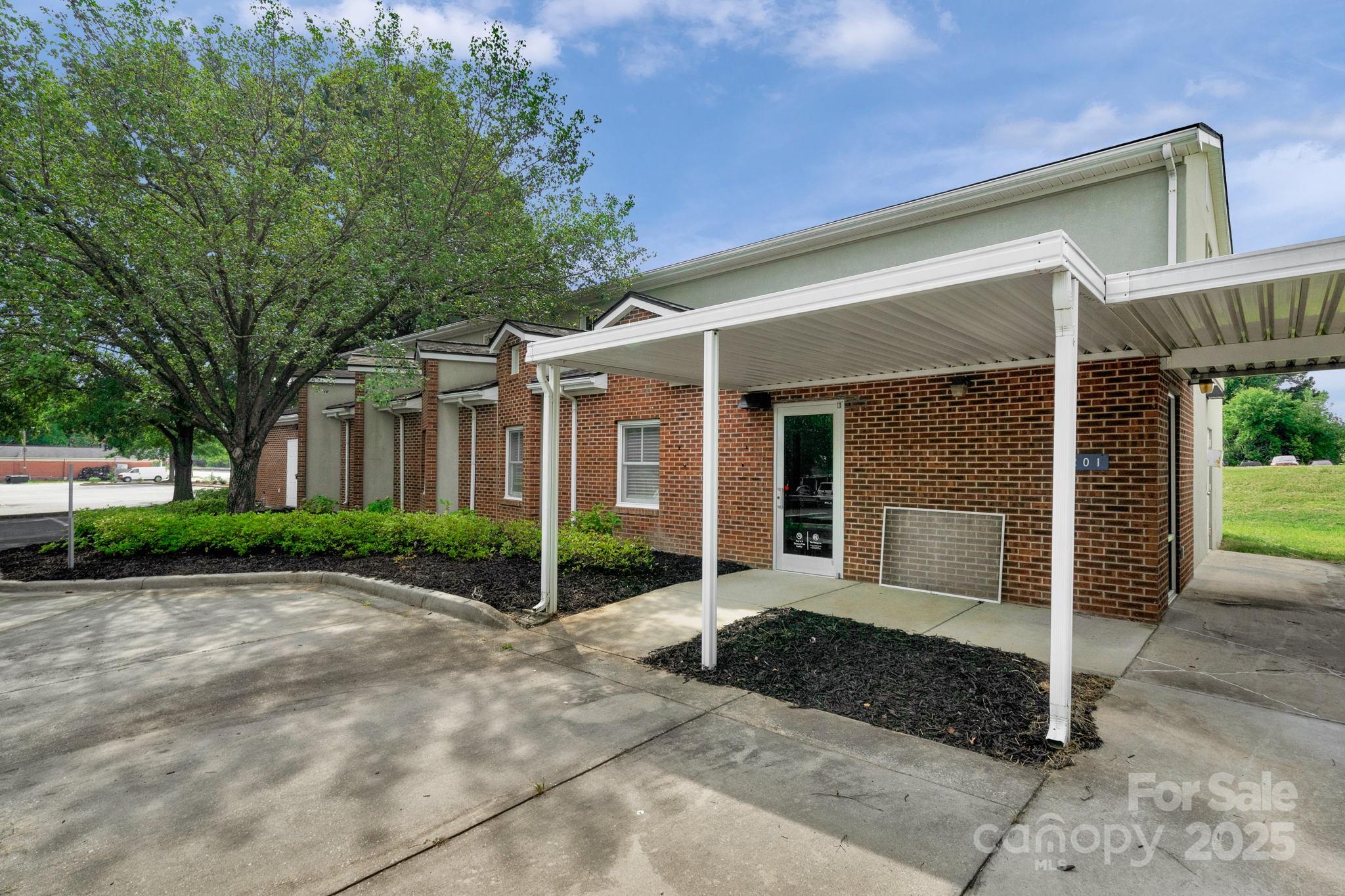 1201 Colonial Commons Court