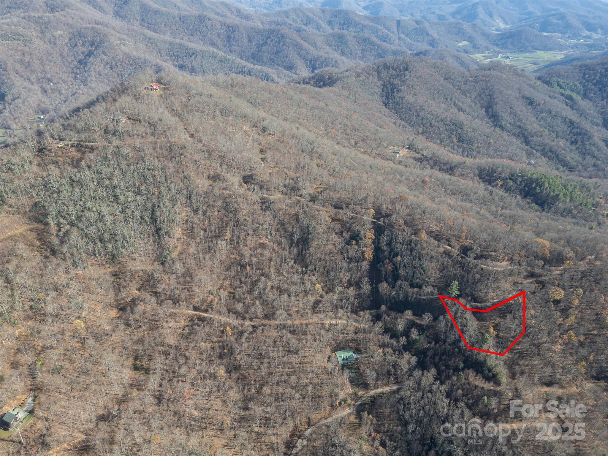Lot lines are approximate - 1098 Hyacinth Drive, Clyde