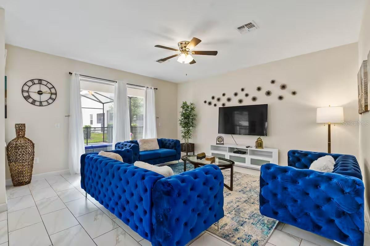 Single Family Residence at 4700 SLEEPY HOLLOW DR, KISSIMMEE, photo 5 of 41
