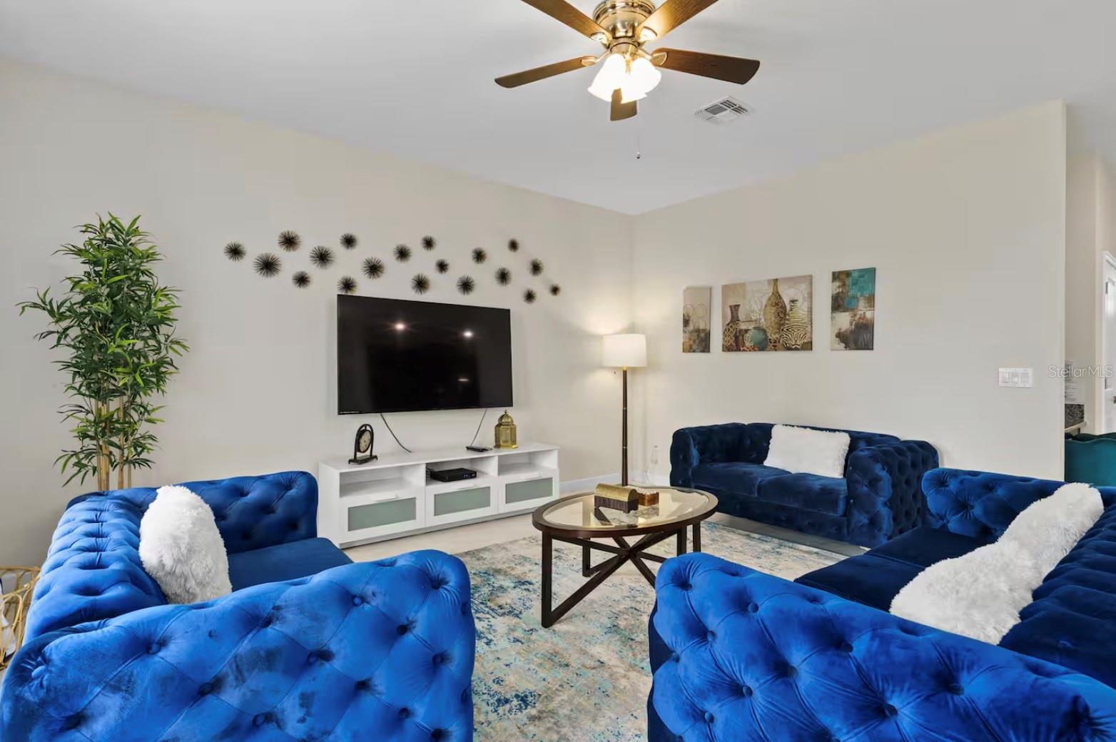 Single Family Residence at 4700 SLEEPY HOLLOW DR, KISSIMMEE, photo 6 of 41