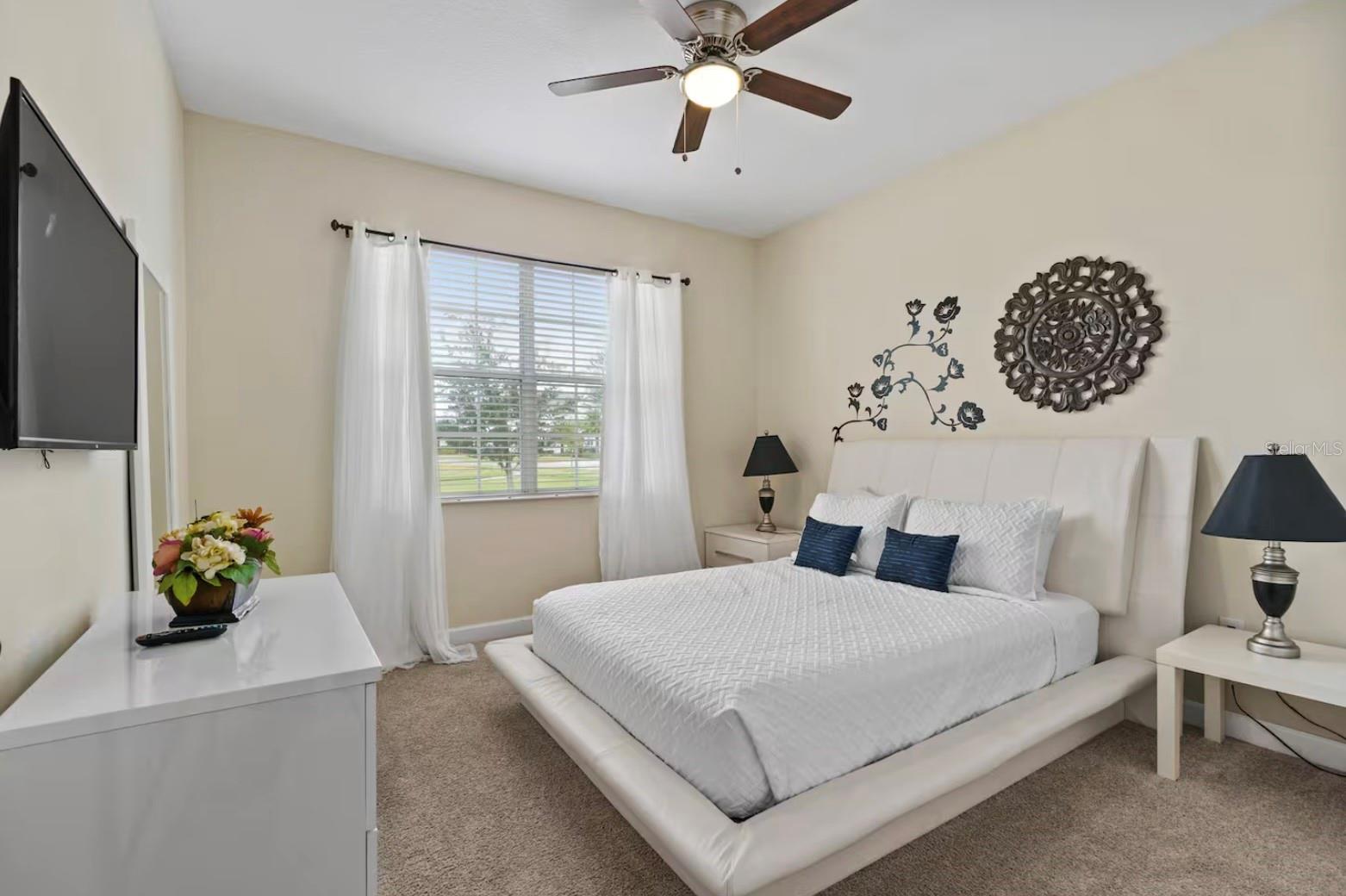 Single Family Residence at 4700 SLEEPY HOLLOW DR, KISSIMMEE, photo 17 of 41