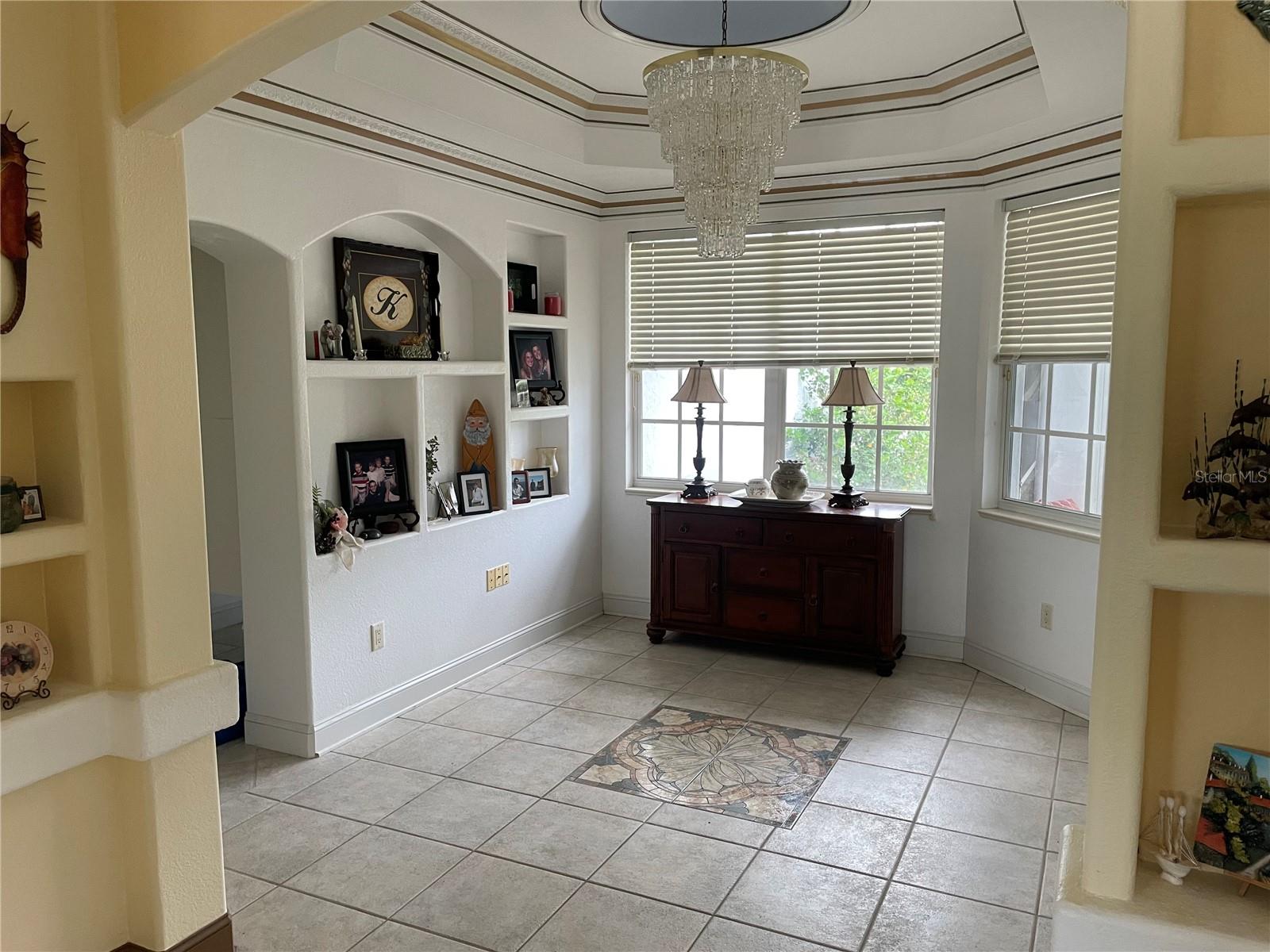 DINING ROOOM TRAY CEILING - 18029 OHARA DR, PORT CHARLOTTE