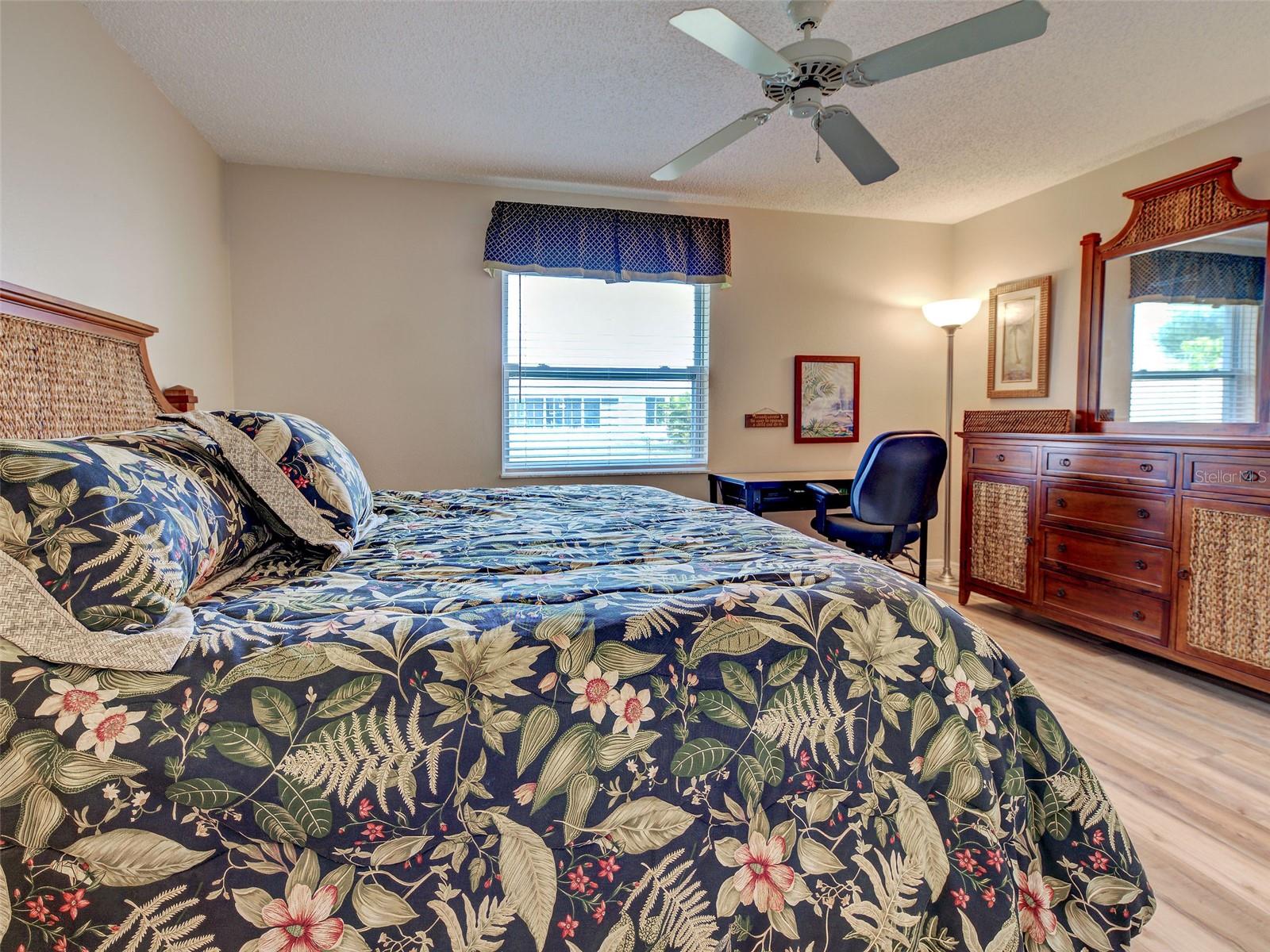 primary bedroom - 6527 HAMLET DR #26B, ENGLEWOOD