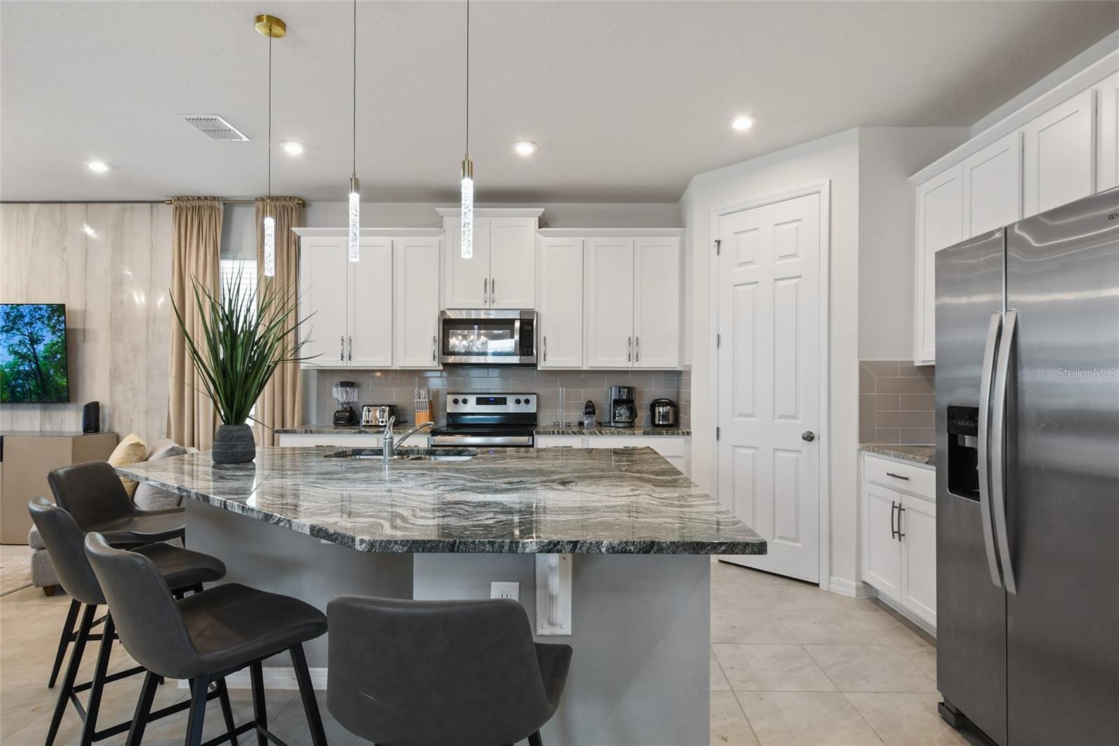 Single Family Residence at 8903 COCONUT BREEZE DR, KISSIMMEE, photo 6 of 78