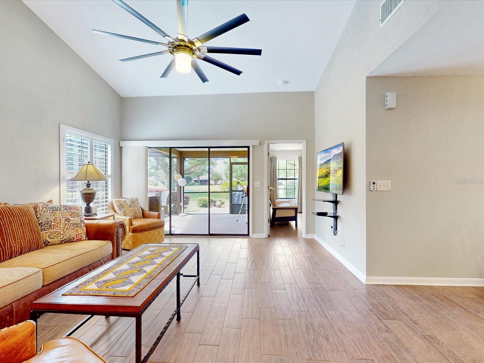 Townhouse at 112 COVENTRY LN, HAINES CITY, photo 6 of 38