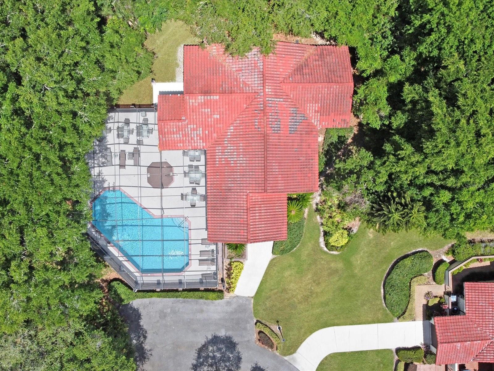 Overhead view of the clubhouse and pool - 112 COVENTRY LN, HAINES CITY