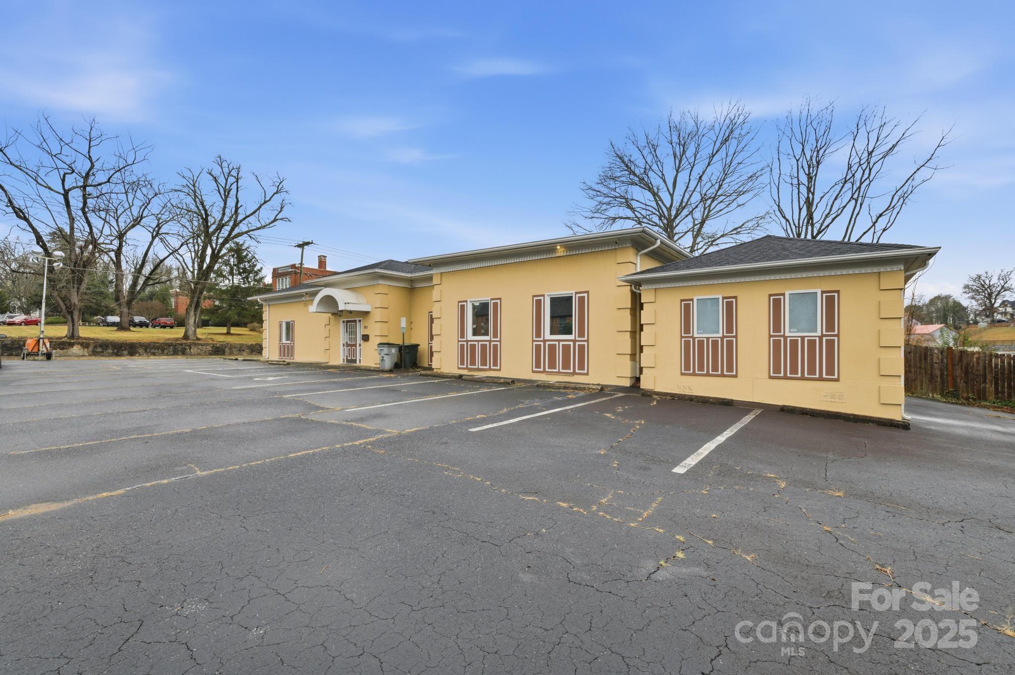 Business at 101 Willow Street NW, Lenoir, photo 2 of 23