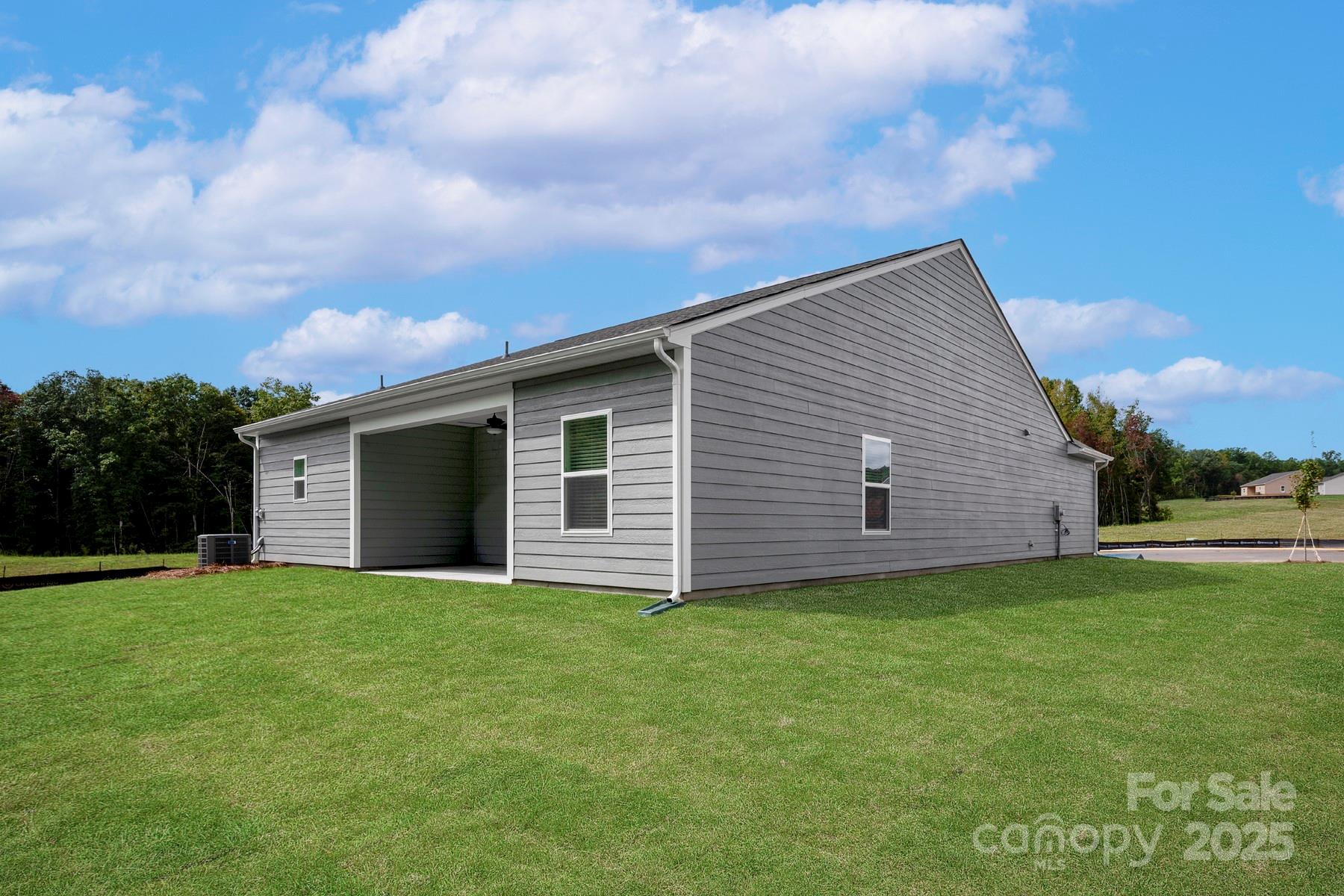 Single Family Residence at 125 Colonial Reserve Avenue, Troutman, photo 3 of 20