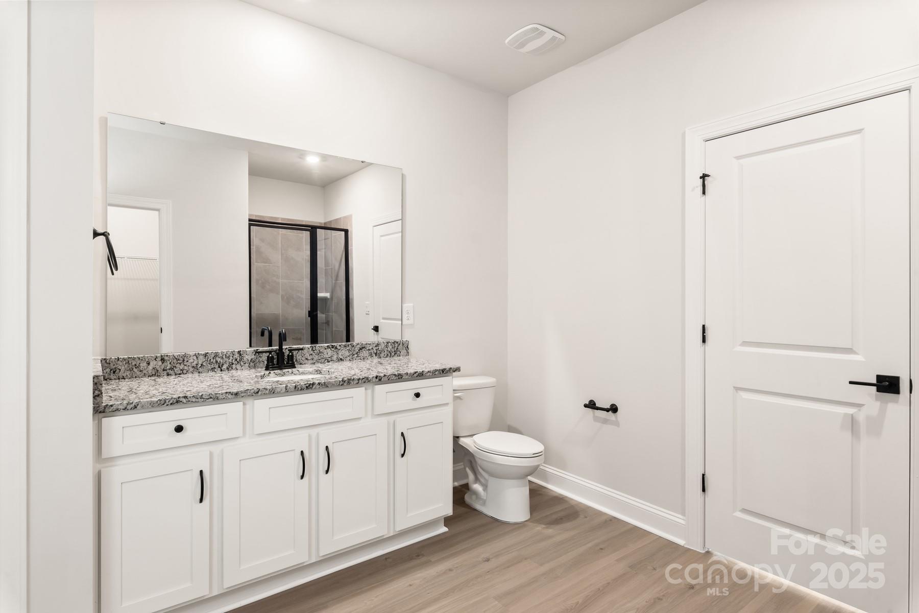 master bathroom - 125 Colonial Reserve Avenue, Troutman