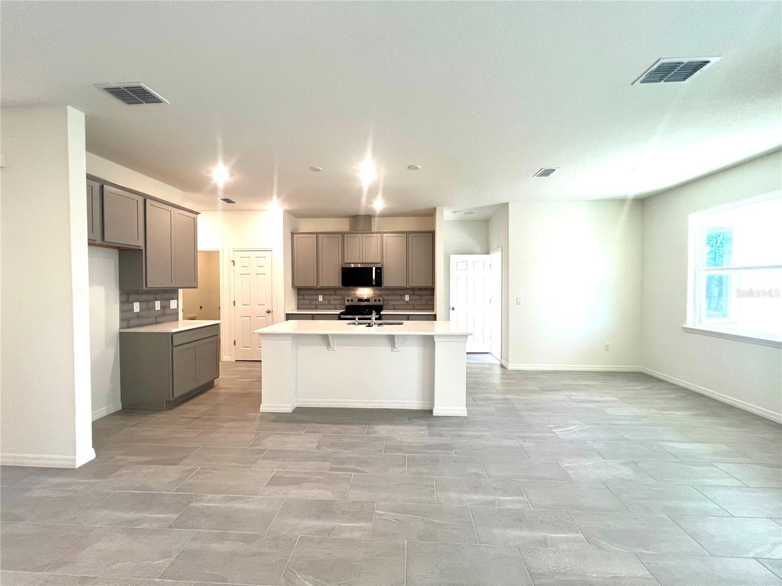 Single Family Residence at 4 LYNBROOK DR, PALM COAST, photo 3 of 24