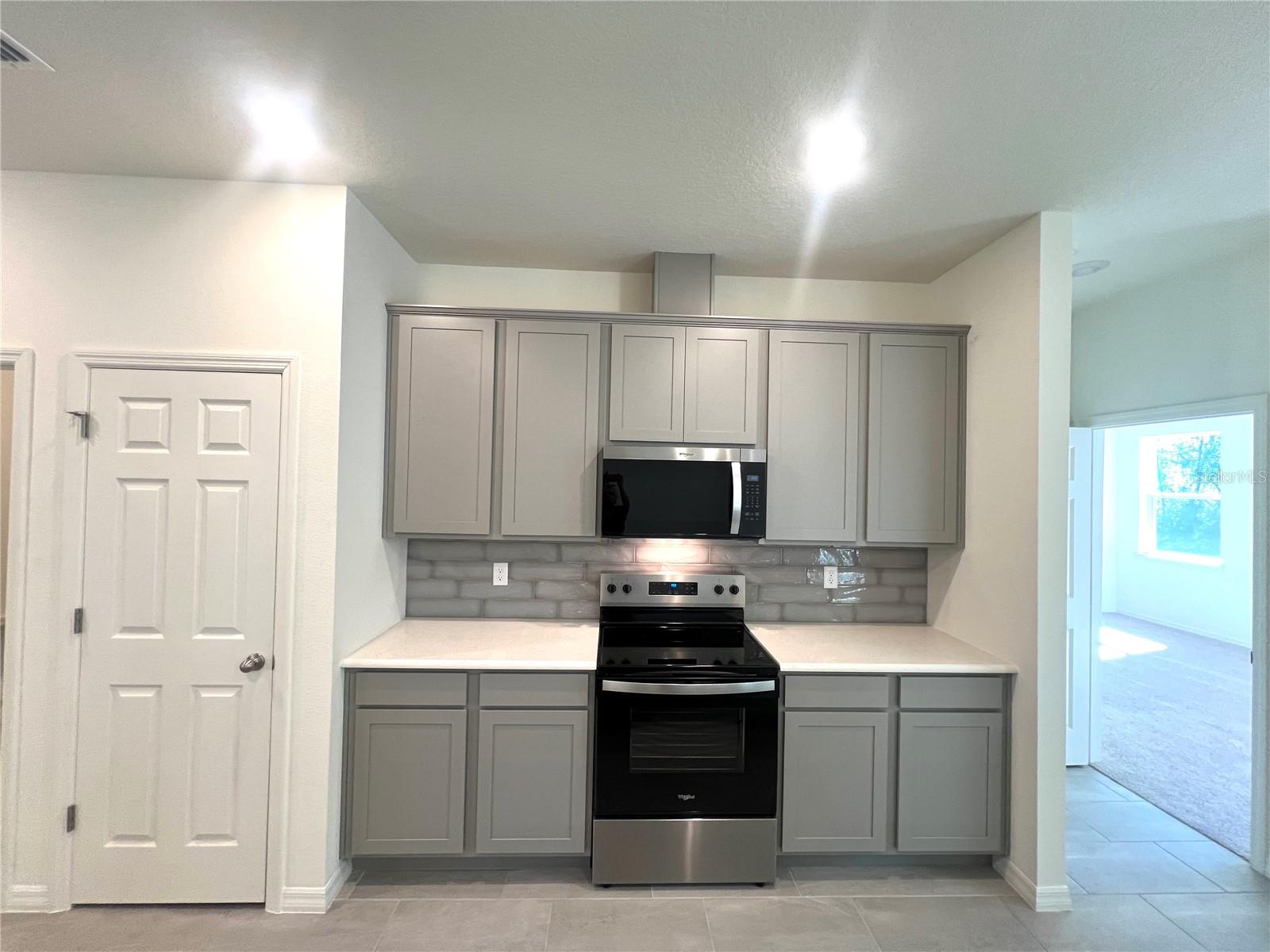 Single Family Residence at 4 LYNBROOK DR, PALM COAST, photo 4 of 24