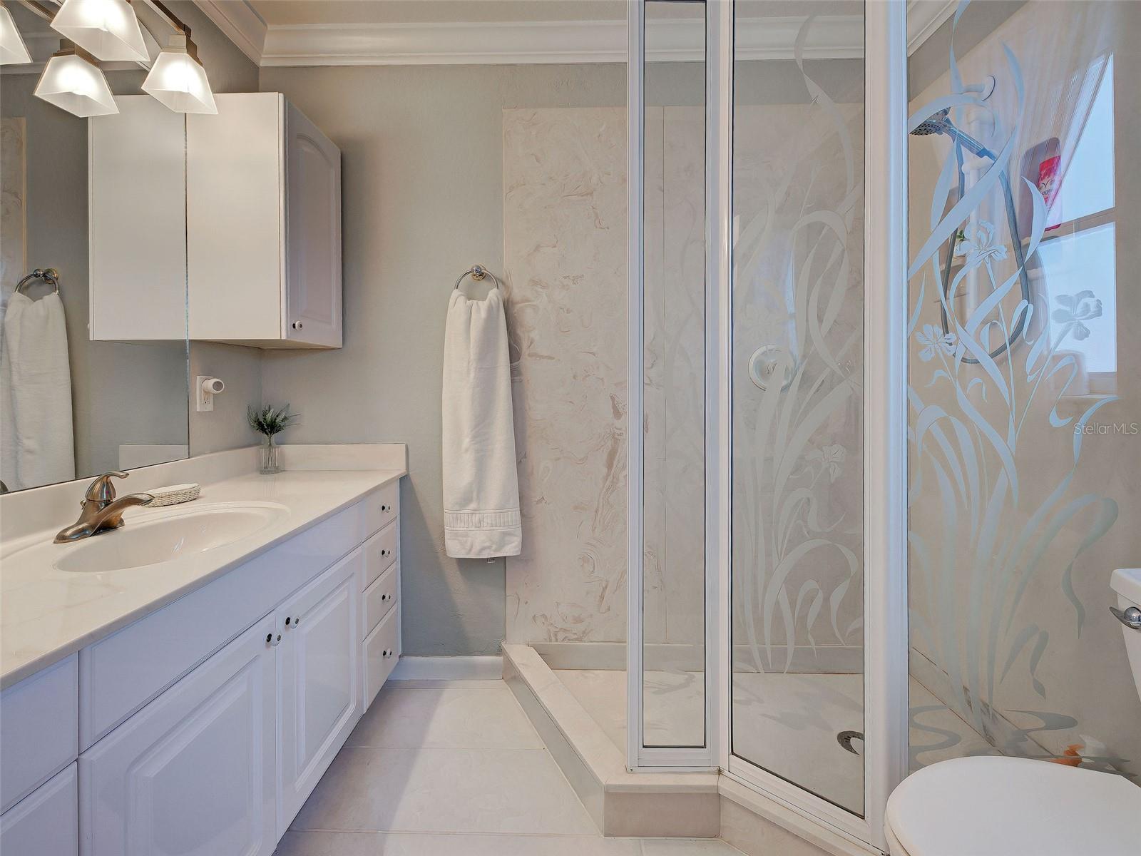 Single Family Residence at 325 FIESOLE ST, VENICE, photo 13 of 23