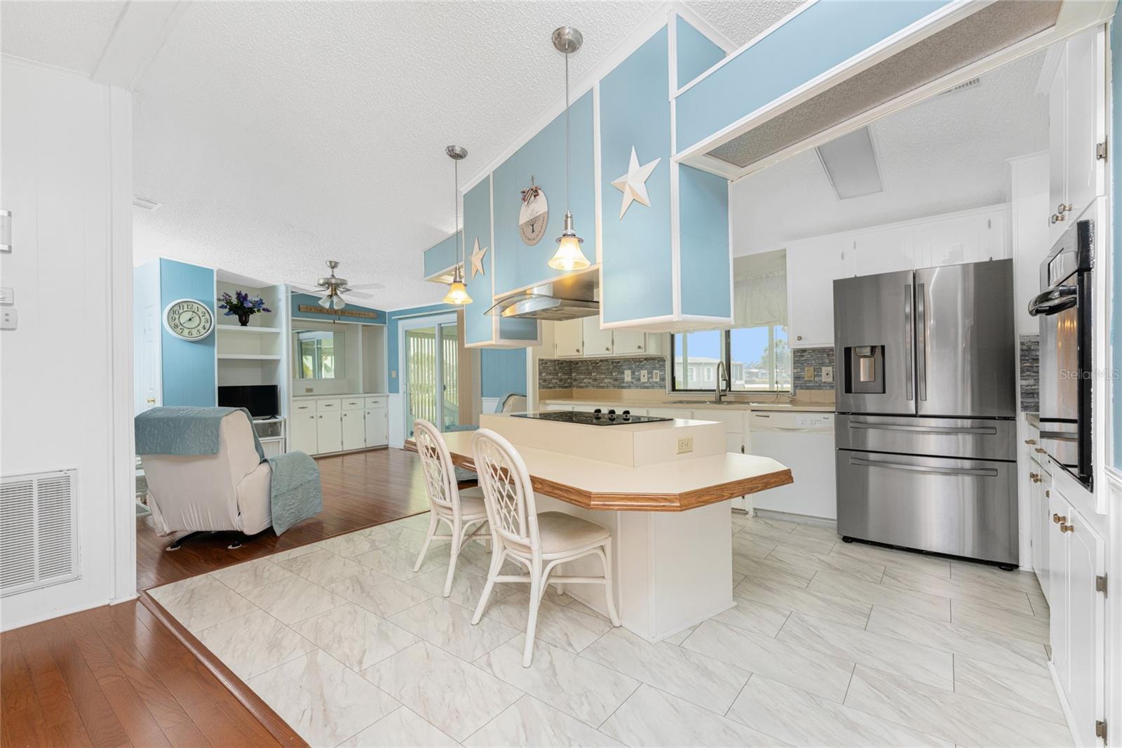 Kitchen with Family Room or Den - 6290 GREENFINCH RD, ENGLEWOOD