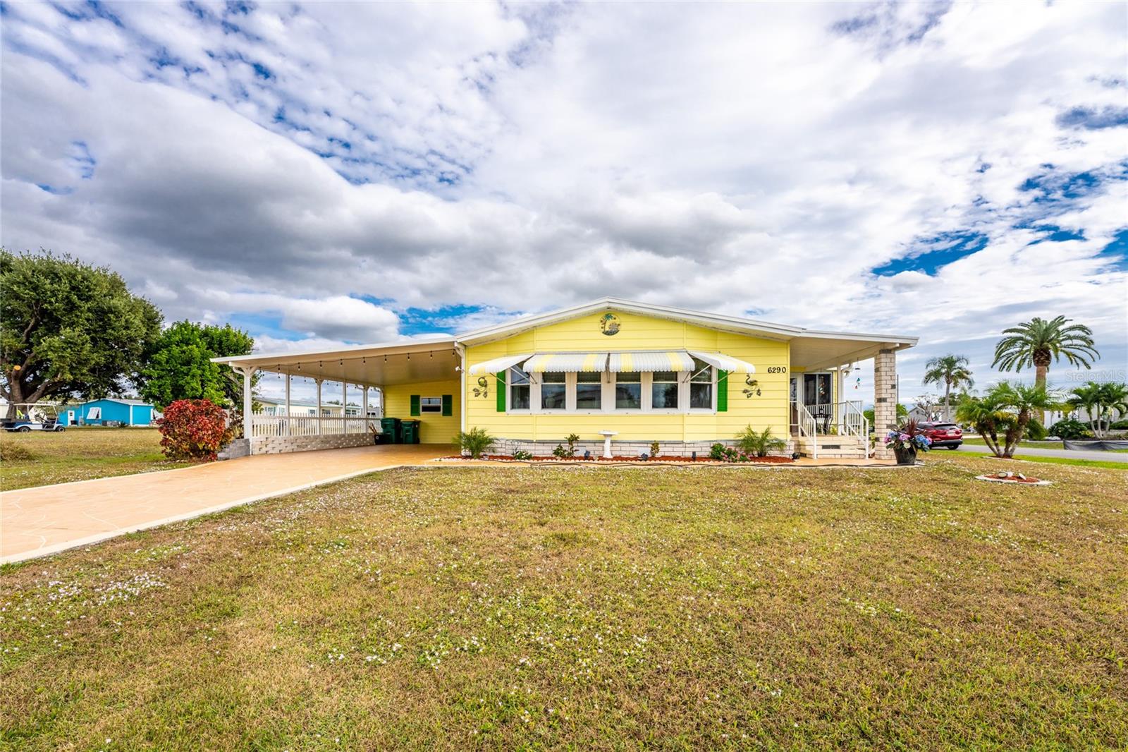 Manufactured Home at 6290 GREENFINCH RD, ENGLEWOOD, photo 3 of 50