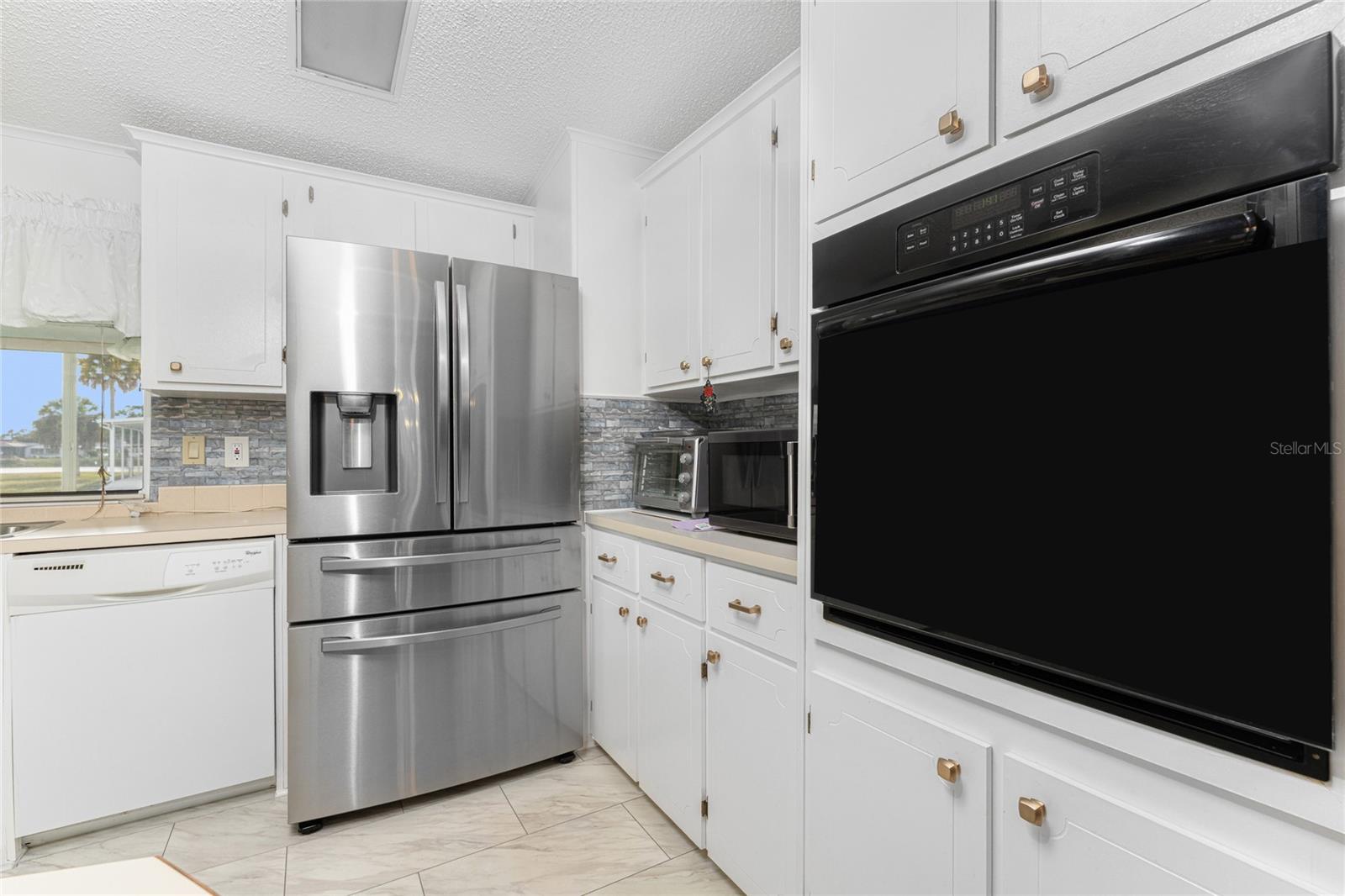 Manufactured Home at 6290 GREENFINCH RD, ENGLEWOOD, photo 21 of 50