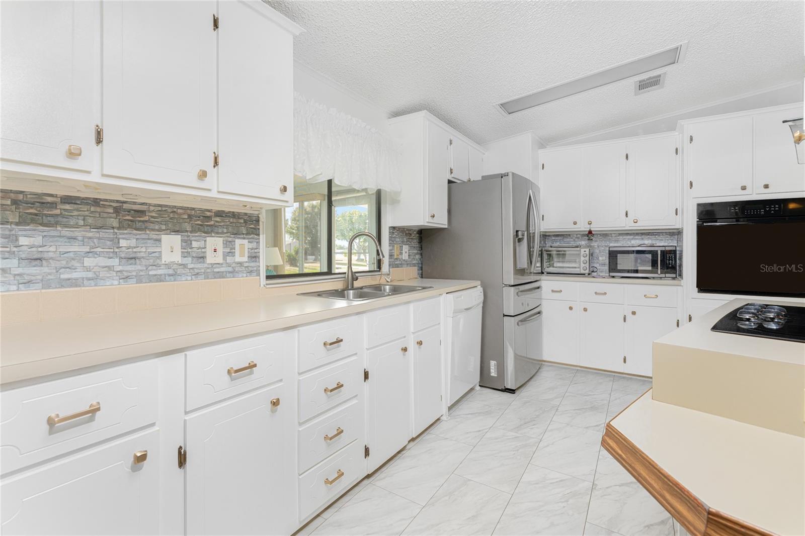 Manufactured Home at 6290 GREENFINCH RD, ENGLEWOOD, photo 24 of 50