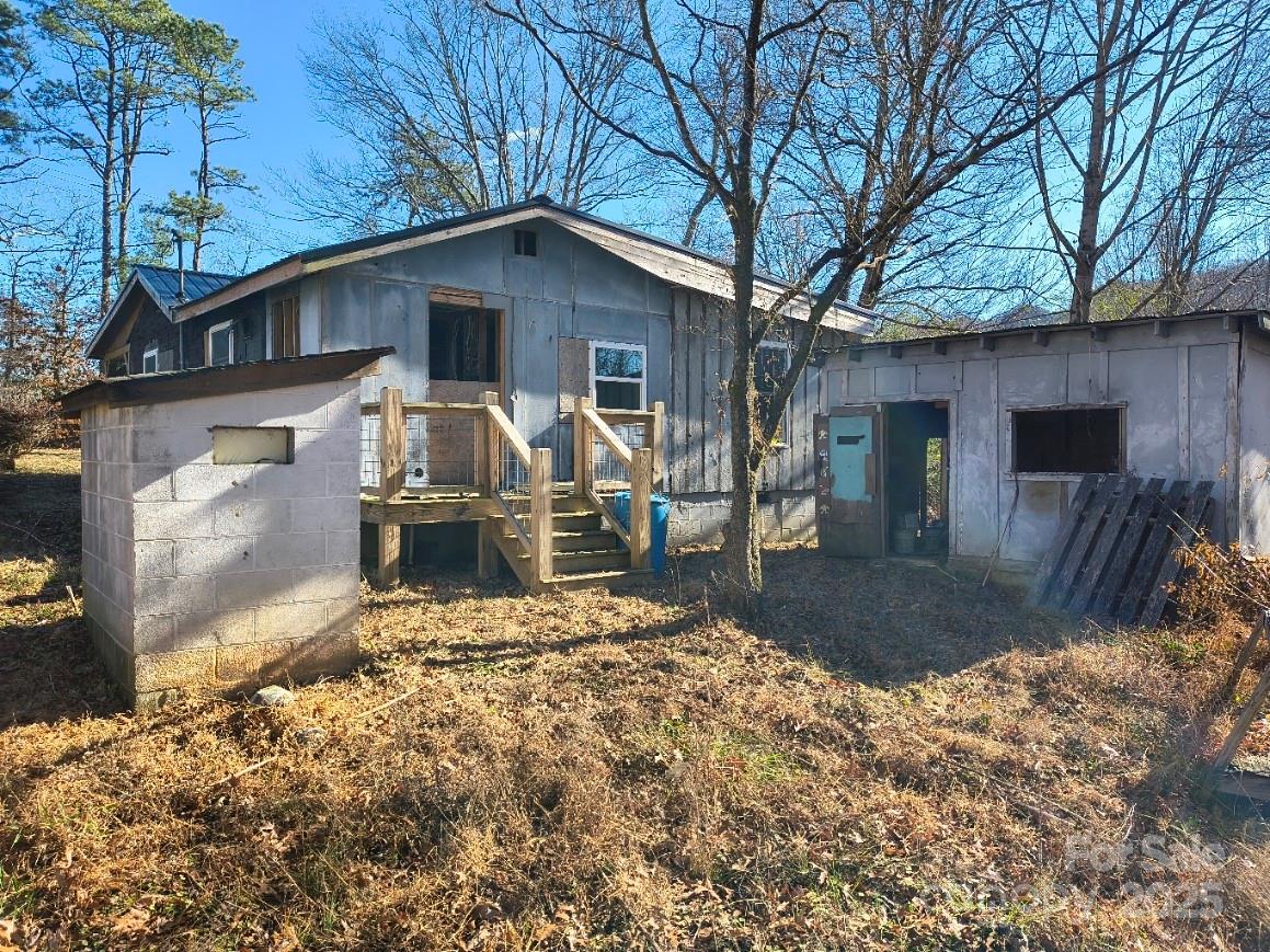 Back of Home - 28 Pearl Street, Black Mountain