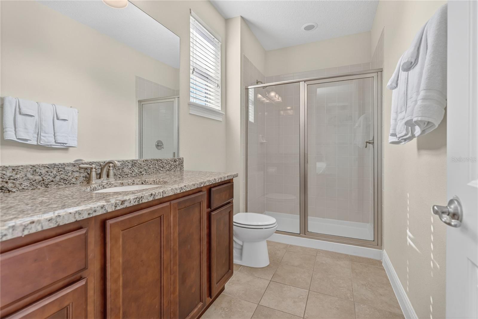 Ensuite to Lilo & Stitch Room - 7639 WILMINGTON LOOP, KISSIMMEE