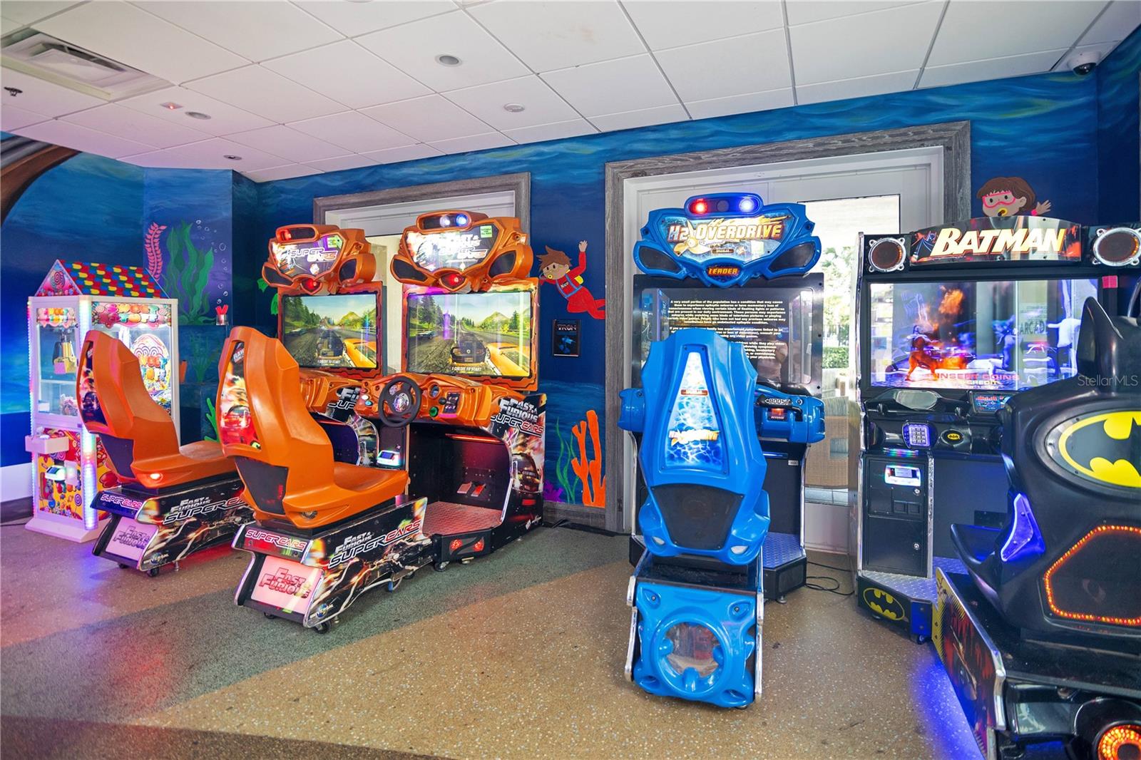Arcade - 7639 WILMINGTON LOOP, KISSIMMEE