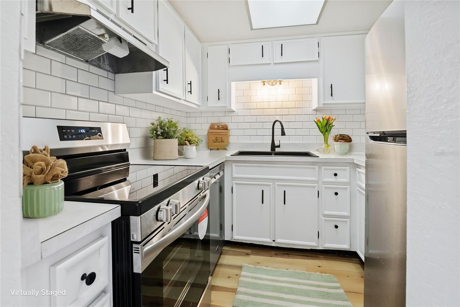 Kitchen - 3800 SAXON DR #C52, NEW SMYRNA BEACH