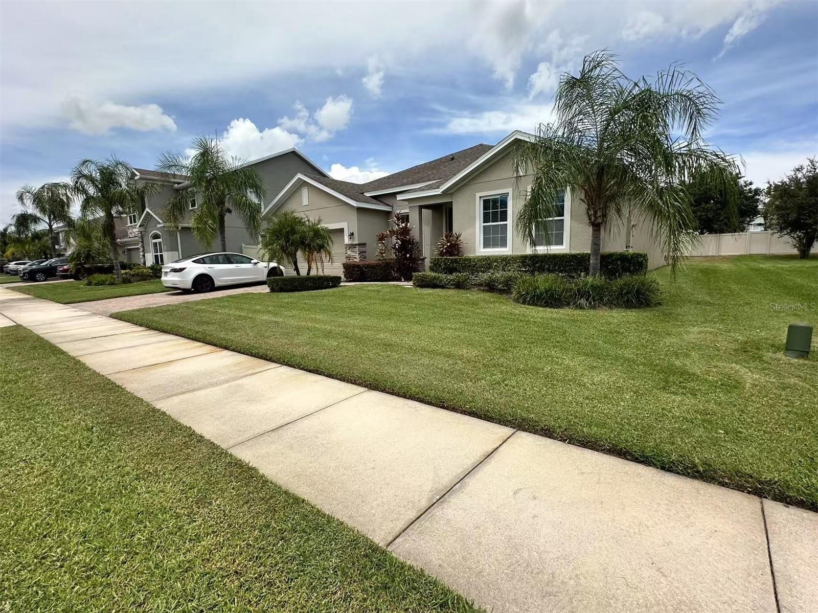 Single Family Residence at 14517 BLACK LAKE PRESERVE ST, WINTER GARDEN, photo 2 of 21