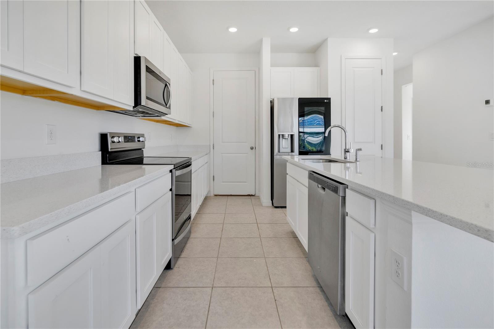 Townhouse at 1484 DISCOVERY ST, DAVENPORT, photo 9 of 29