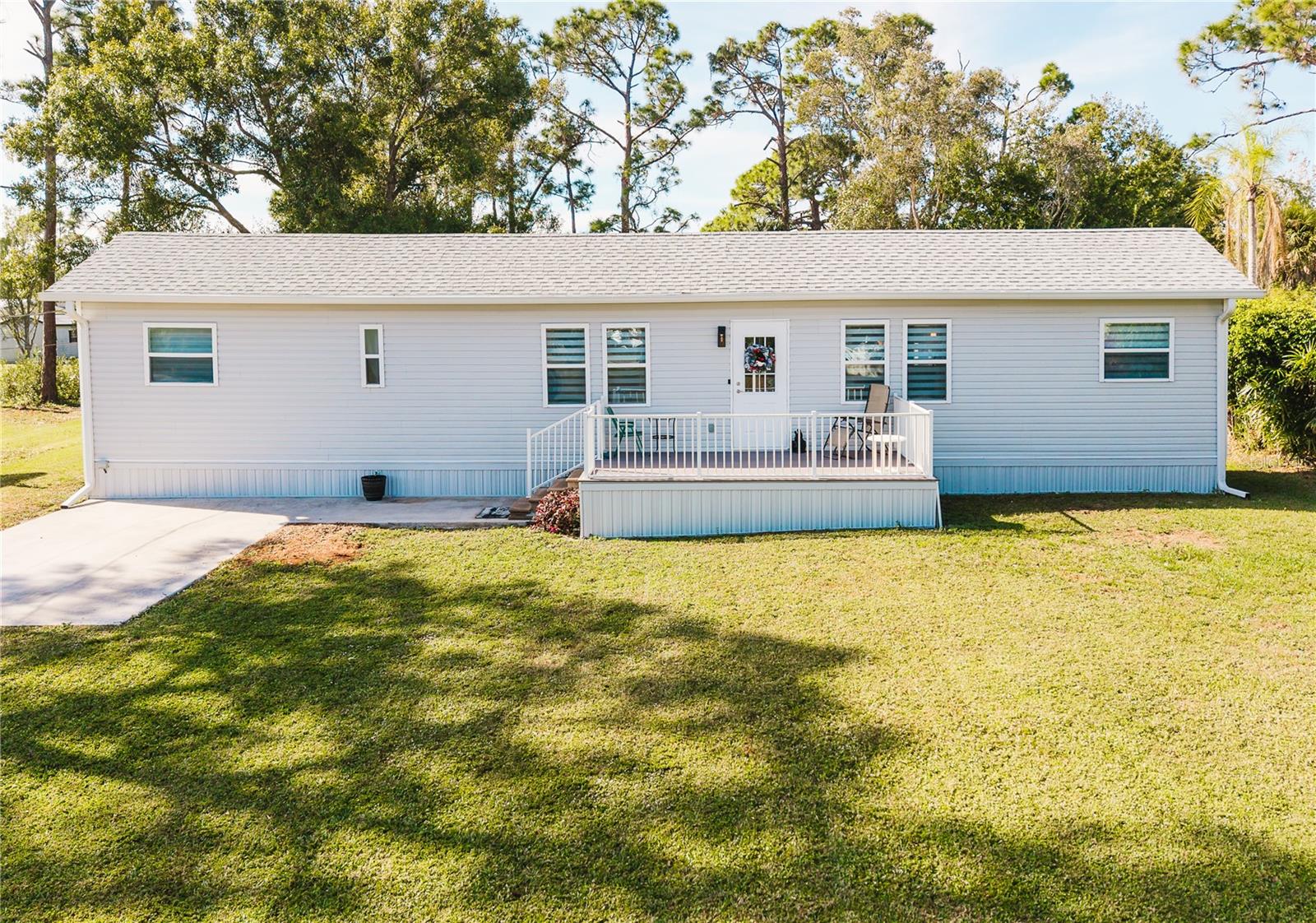 Mobile Home at 11296 OLIVE CIR, PUNTA GORDA, photo 2 of 54