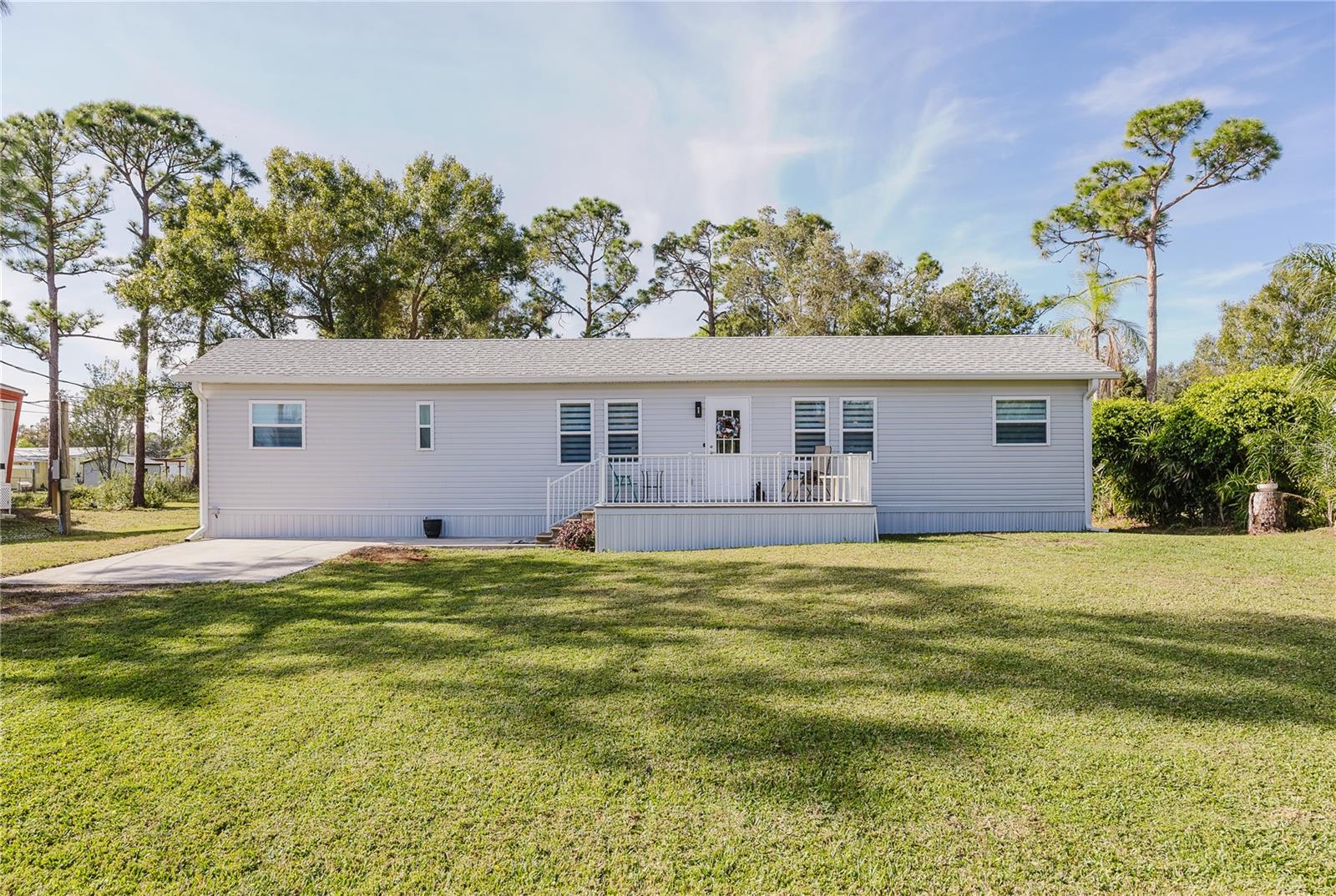 Mobile Home at 11296 OLIVE CIR, PUNTA GORDA, photo 3 of 54