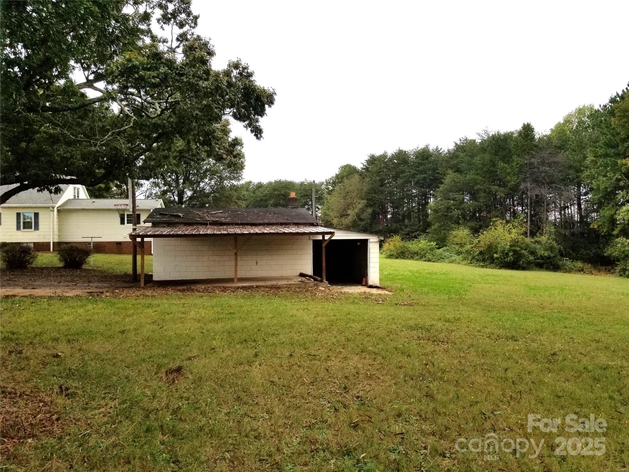 Shed is of no value - 496 Brawley School Road, Mooresville