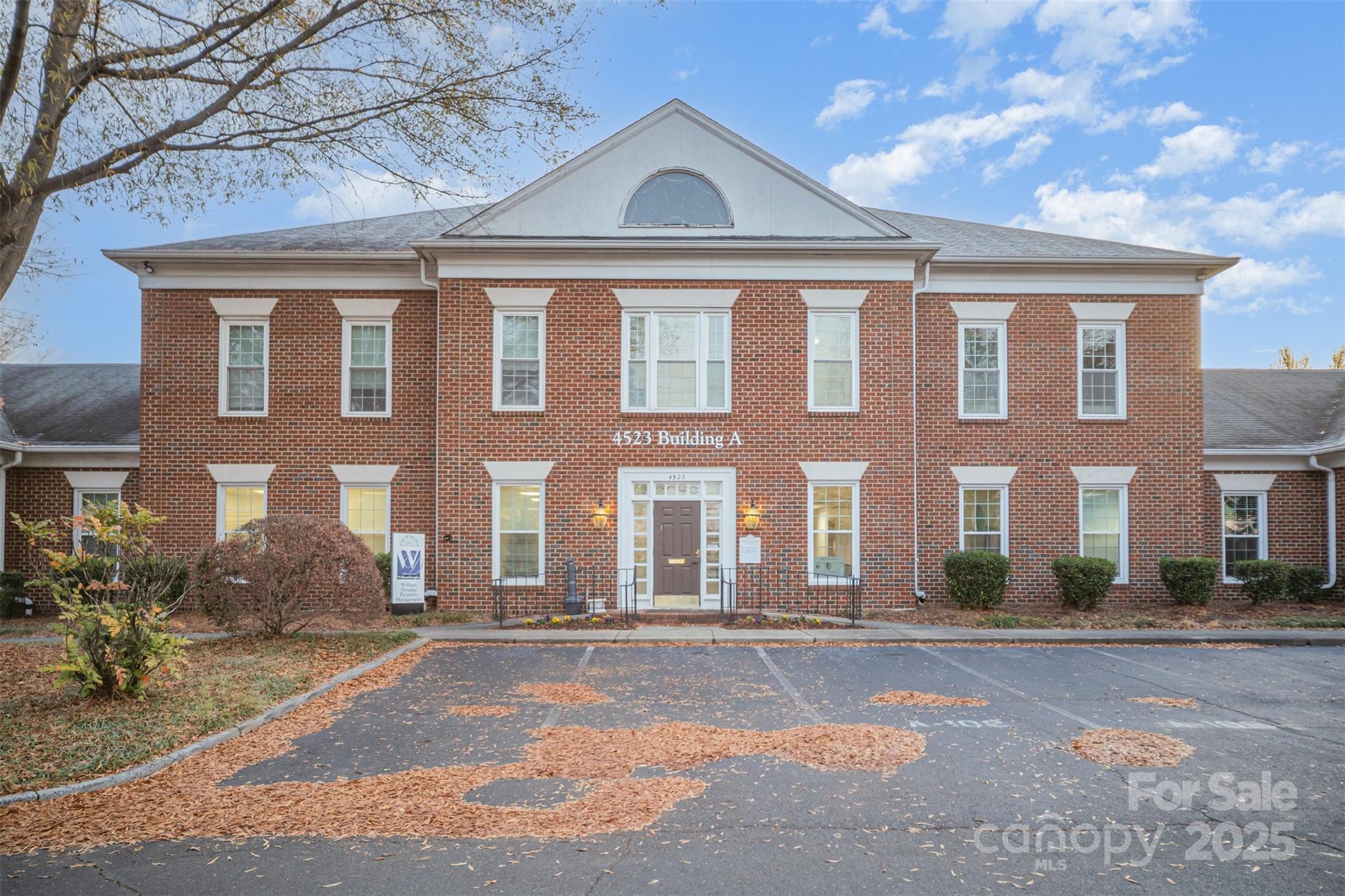 4523 Park Road