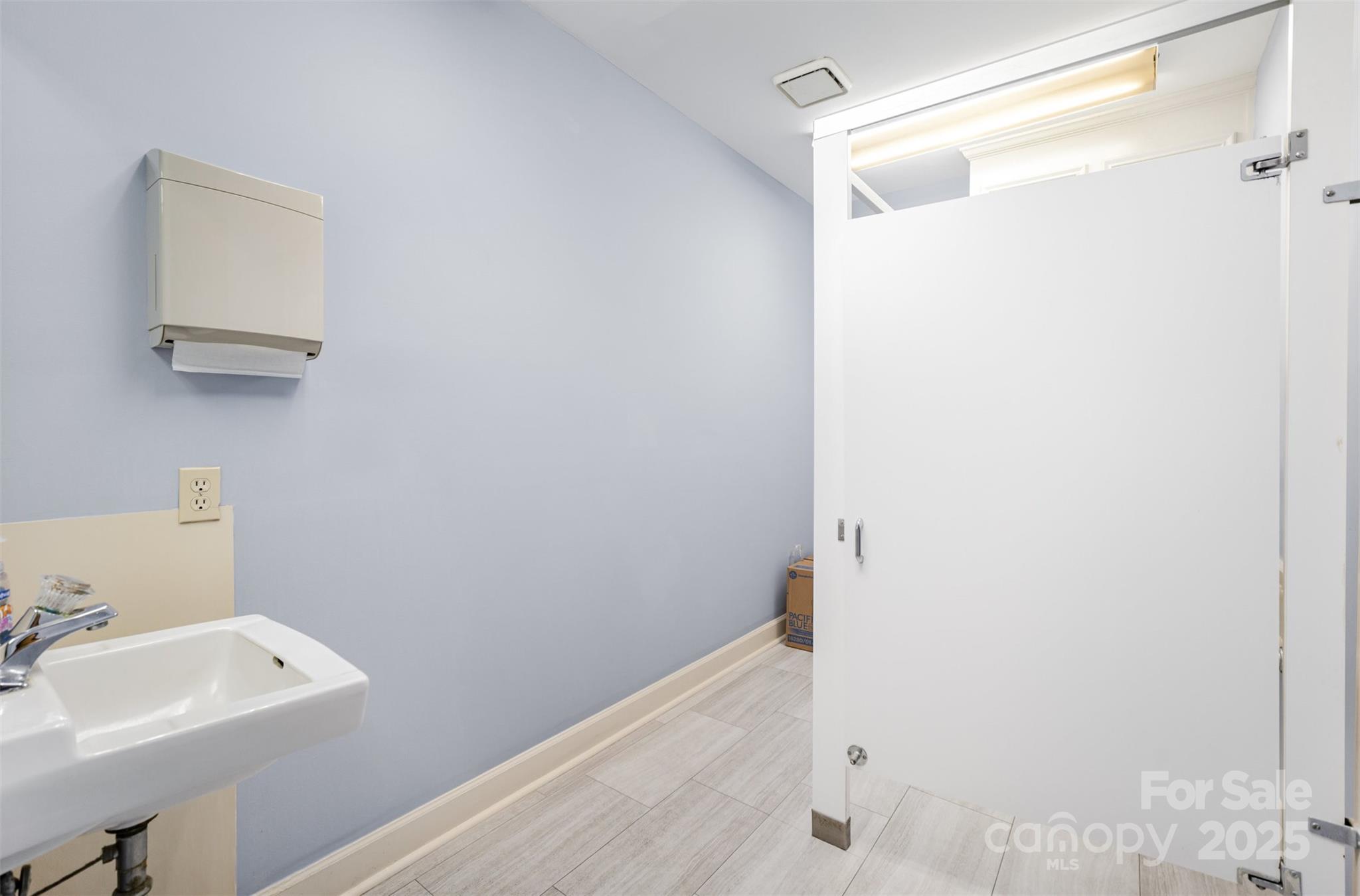 Office at 4523 Park Road, Charlotte, photo 45 of 46