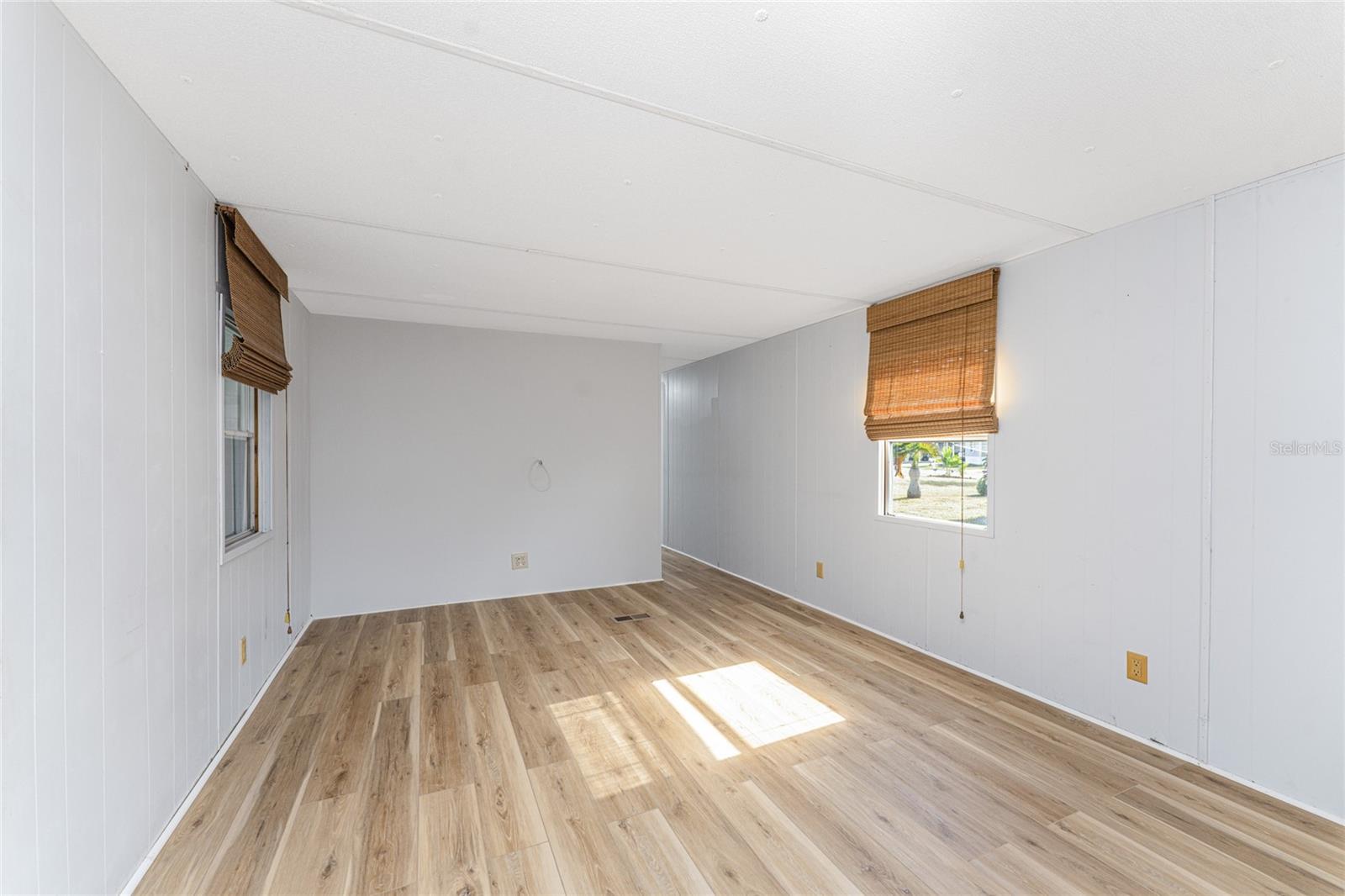 Manufactured Home at 7412 BECKLEY ST, PORT CHARLOTTE, photo 10 of 39