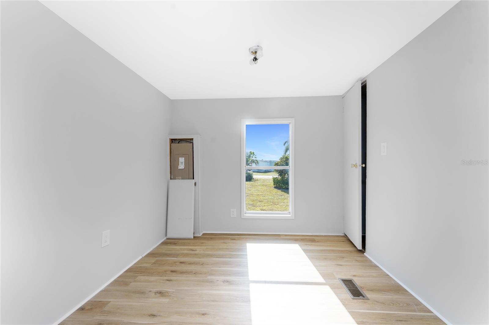 Manufactured Home at 7412 BECKLEY ST, PORT CHARLOTTE, photo 15 of 39