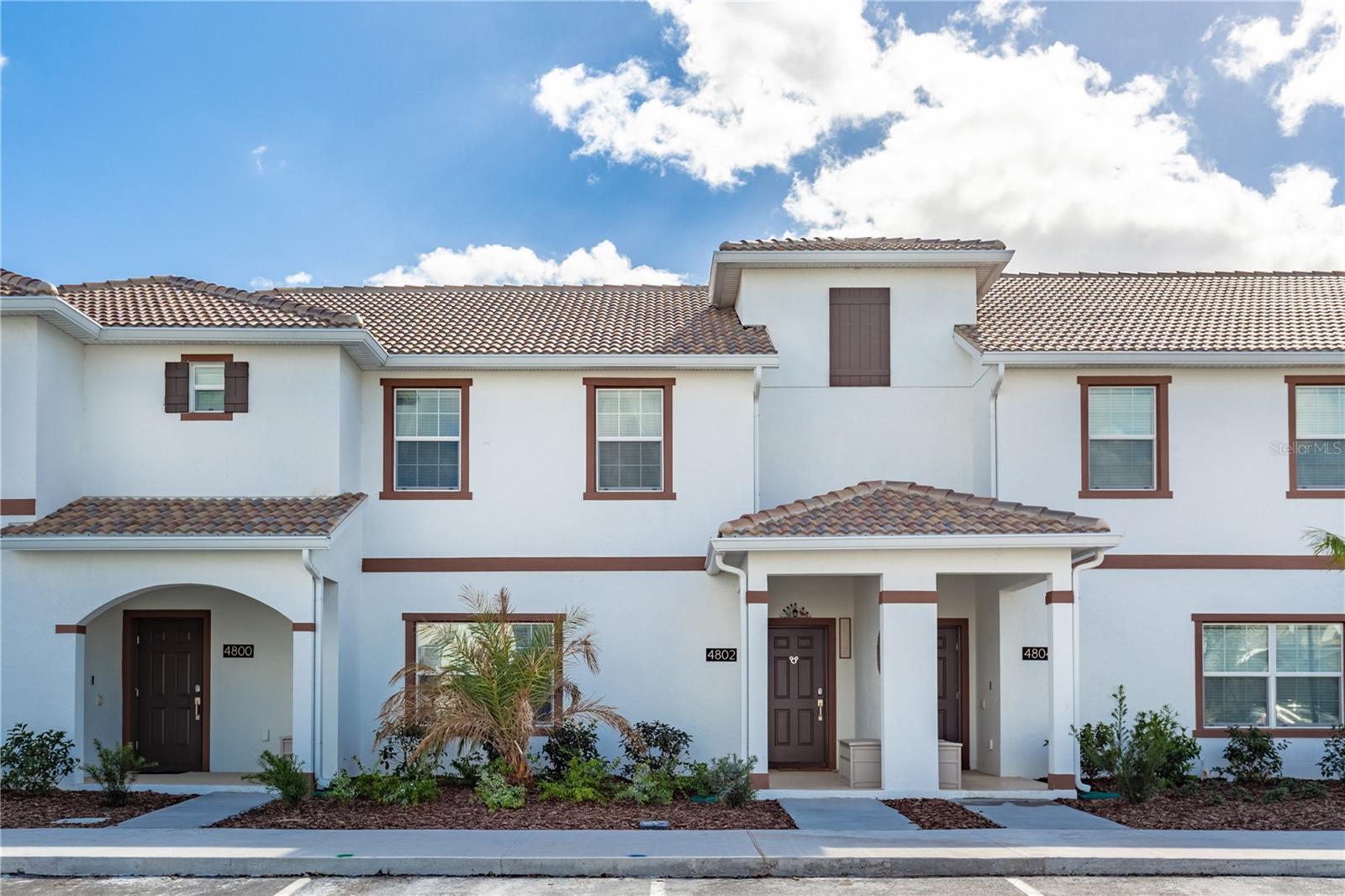 4802 LOVE STOREY LN