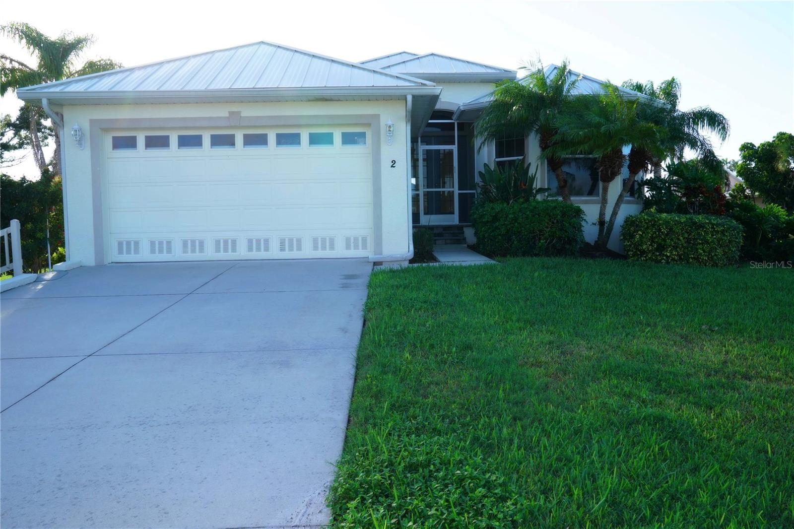 2 WINDWARD PL