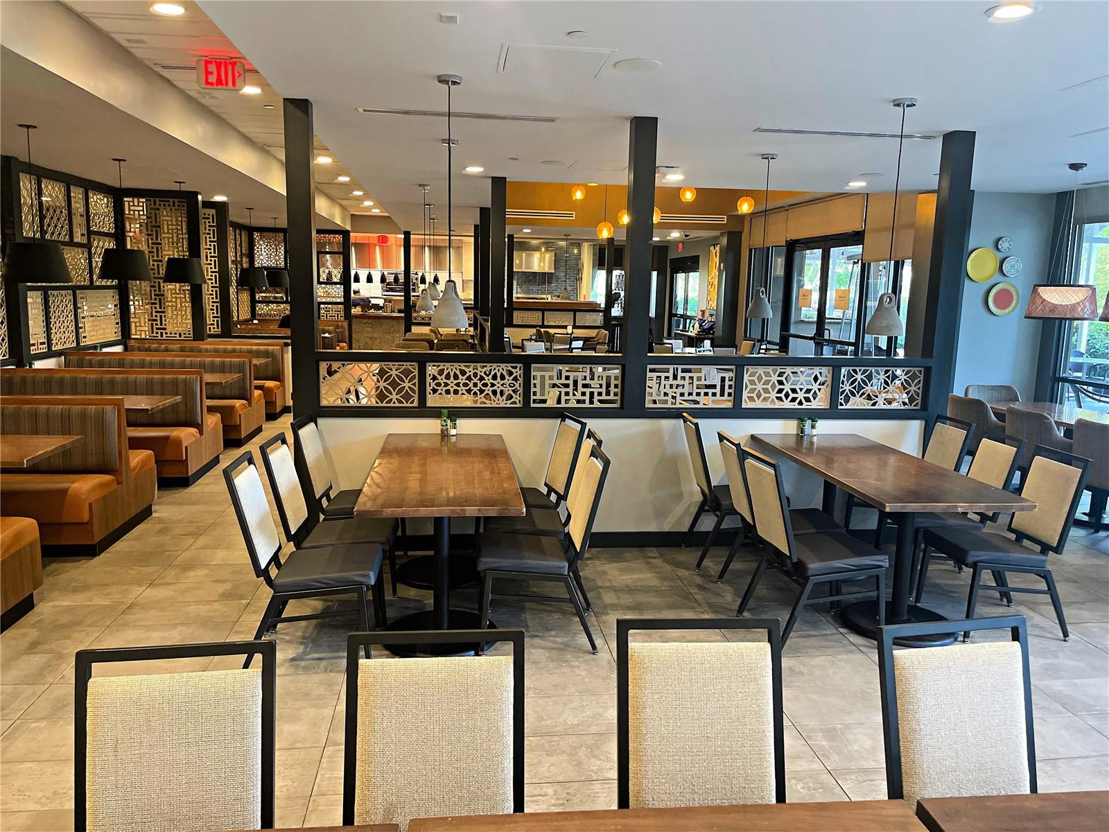 Valencia Restaurant Inside - 14501 GROVE RESORT AVE #1622, WINTER GARDEN