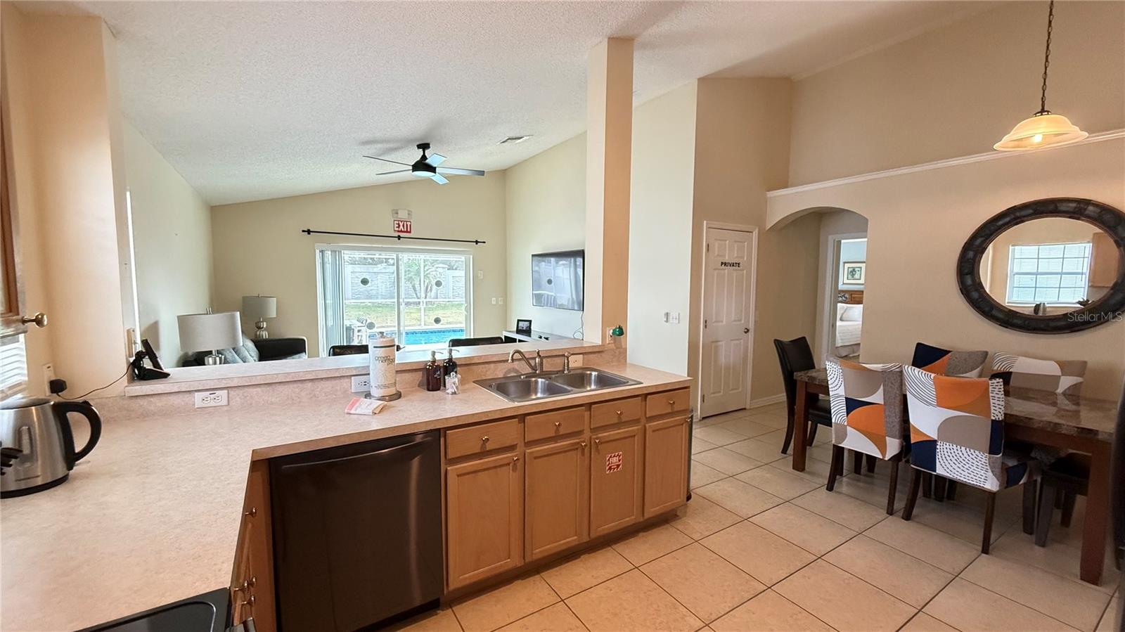 Single Family Residence at 7979 MAGNOLIA BEND CT, KISSIMMEE, photo 8 of 54