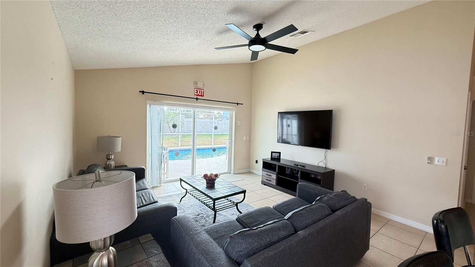 Single Family Residence at 7979 MAGNOLIA BEND CT, KISSIMMEE, photo 11 of 54