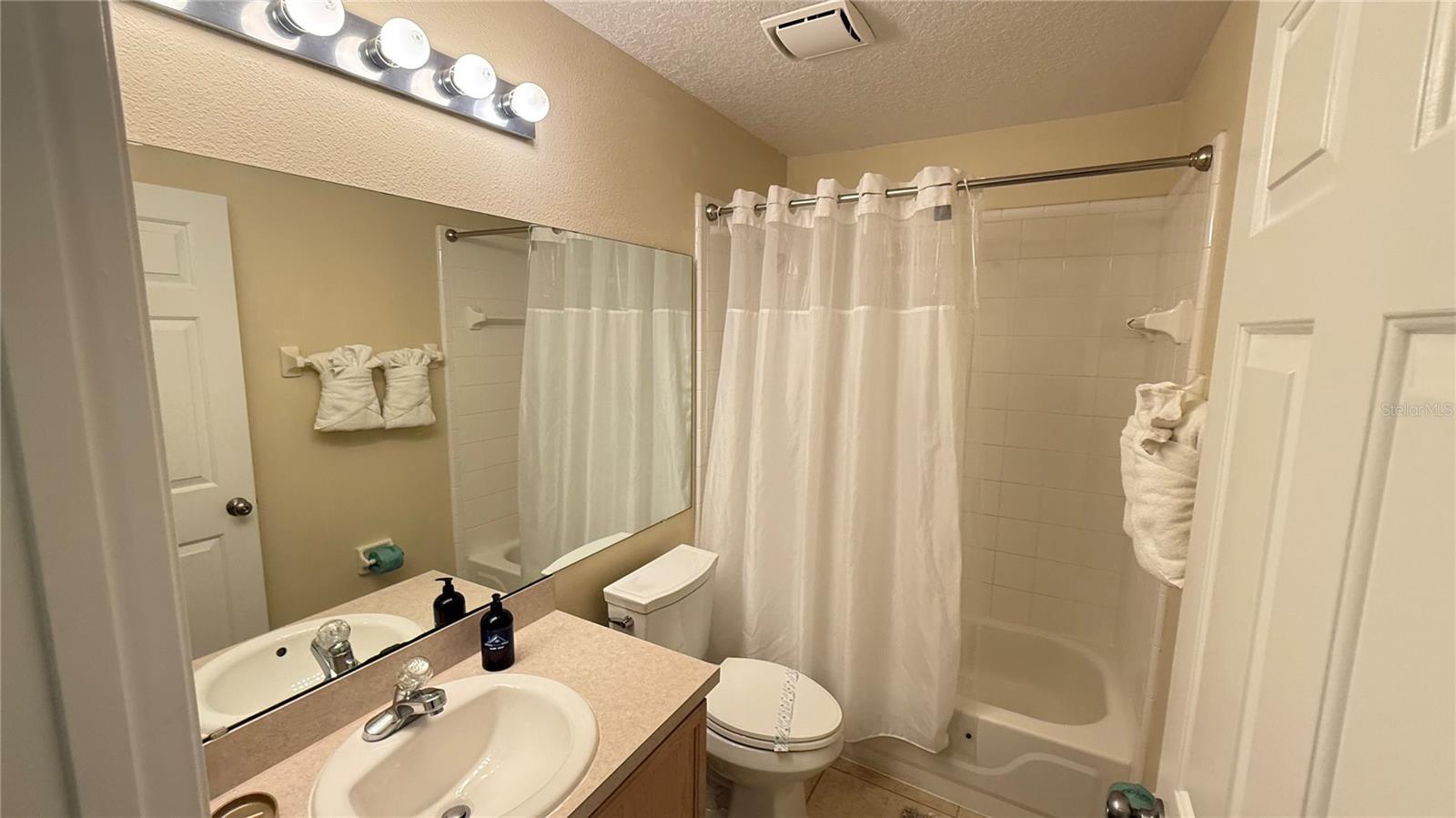Single Family Residence at 7979 MAGNOLIA BEND CT, KISSIMMEE, photo 35 of 54