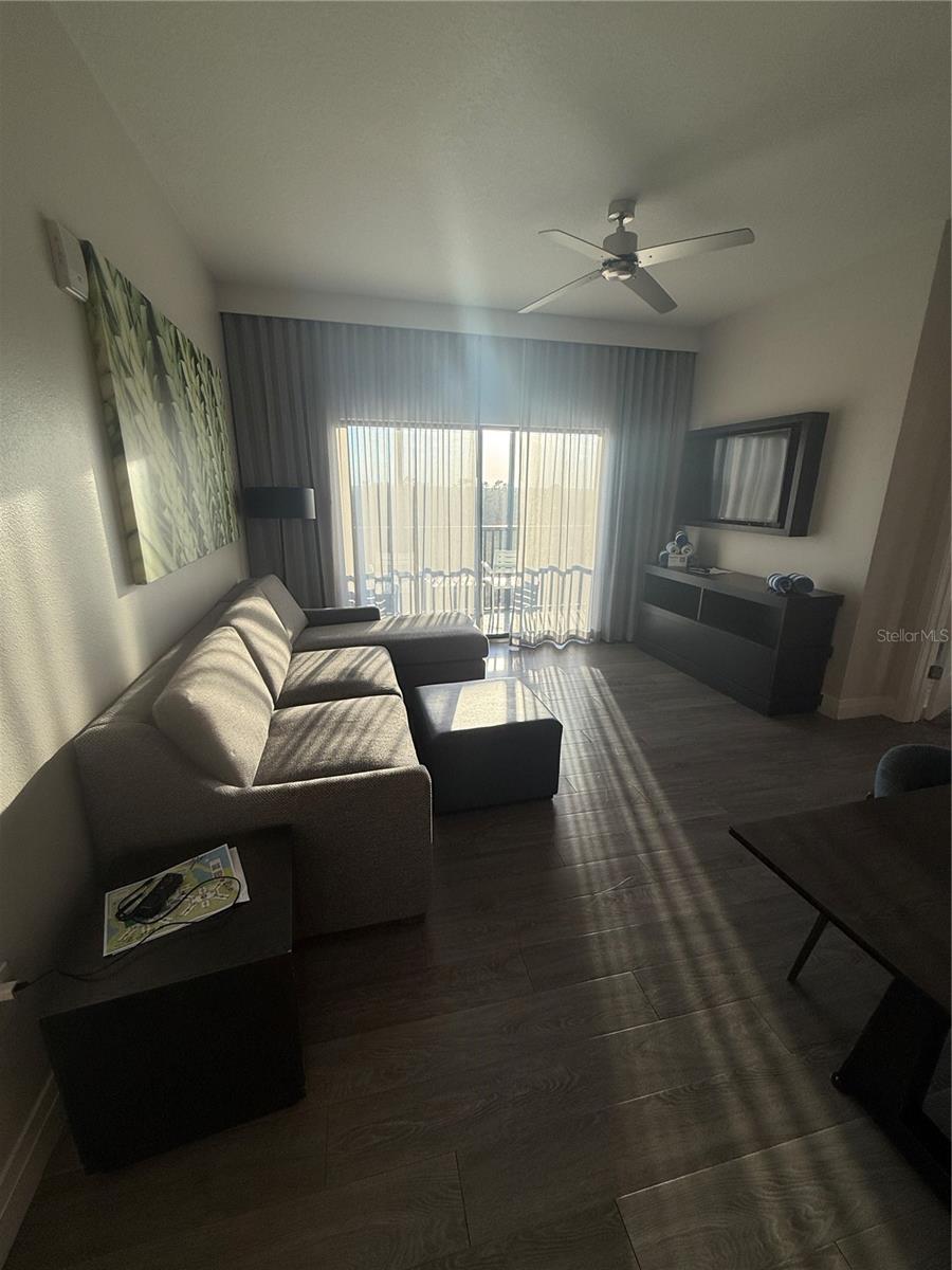 Living-Dining Combination - 14501 GROVE RESORT AVE #2528, WINTER GARDEN