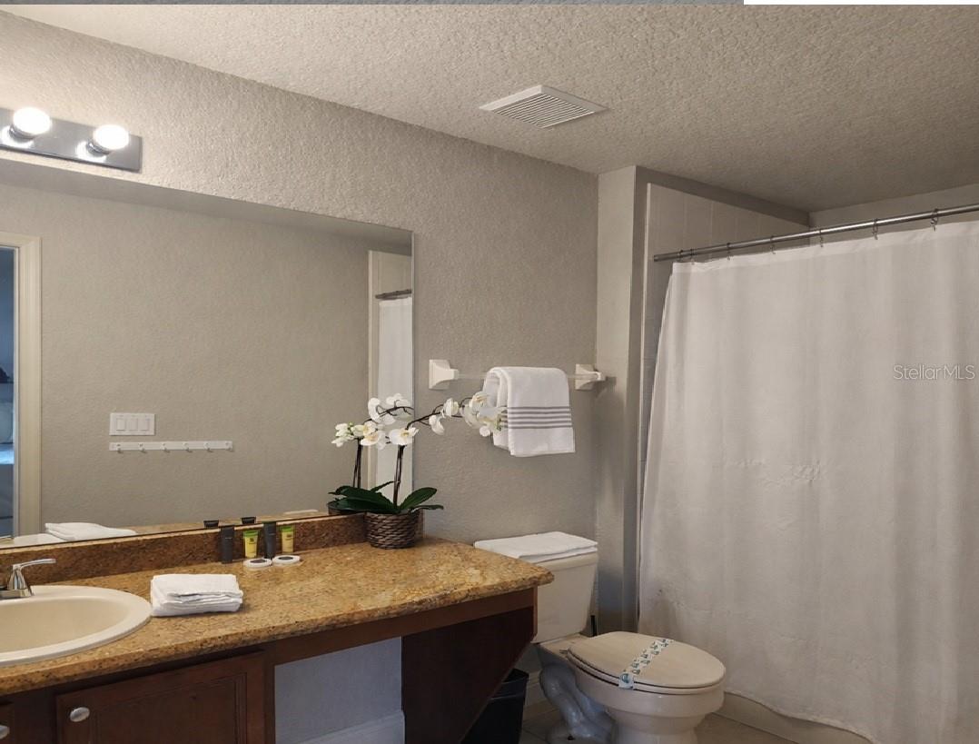 Condominium at 3500 CALABRIA AVE, DAVENPORT, photo 12 of 25