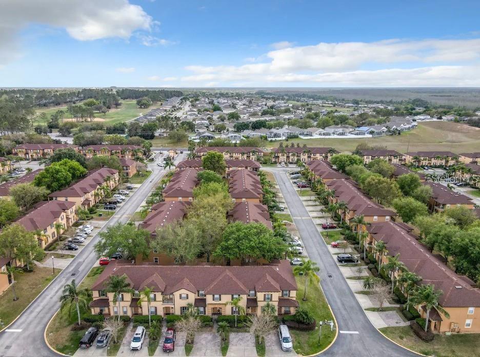 Condominium at 3500 CALABRIA AVE, DAVENPORT, photo 21 of 25