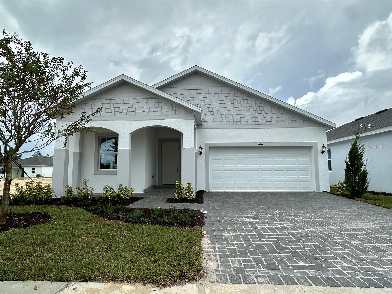 676 BIRDSWILL LN