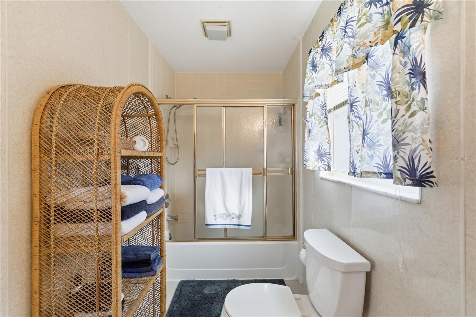 ENSUITE - 2050 OYSTER CREEK DR, ENGLEWOOD