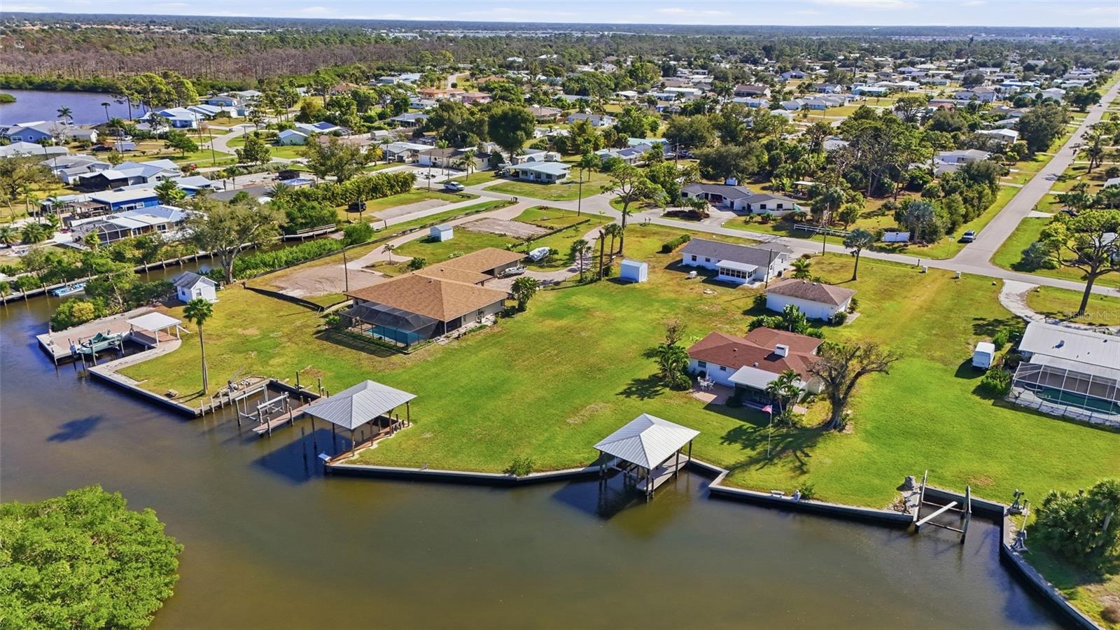 AERIAL WATERWAY - 2050 OYSTER CREEK DR, ENGLEWOOD