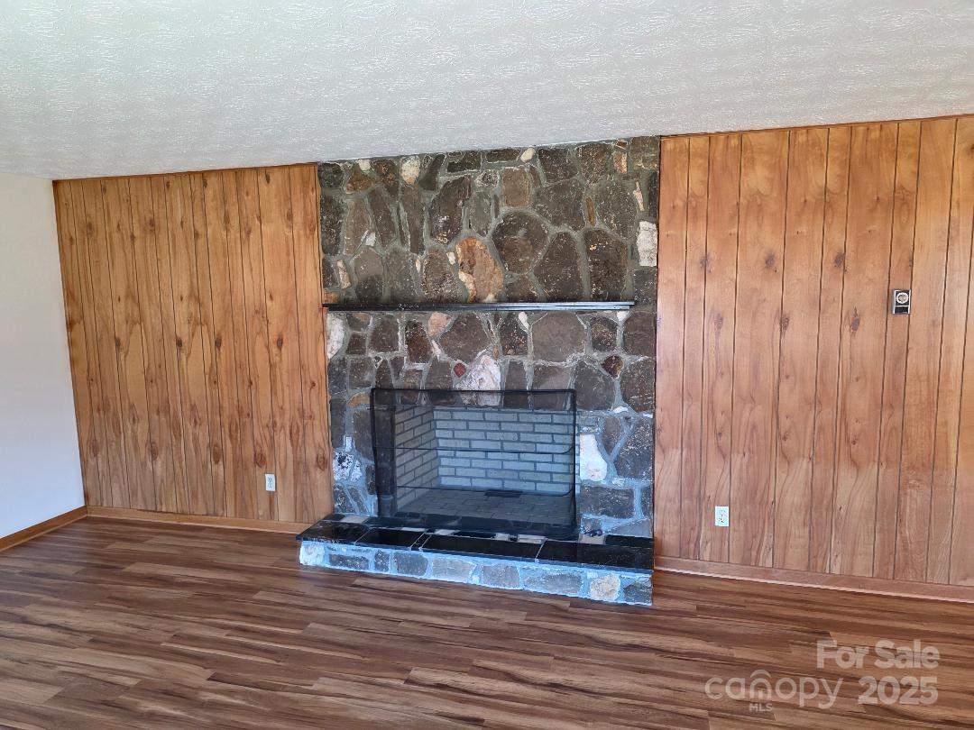 Living room. Fireplace #2 - 1375 E US Highway 19E Highway, Burnsville